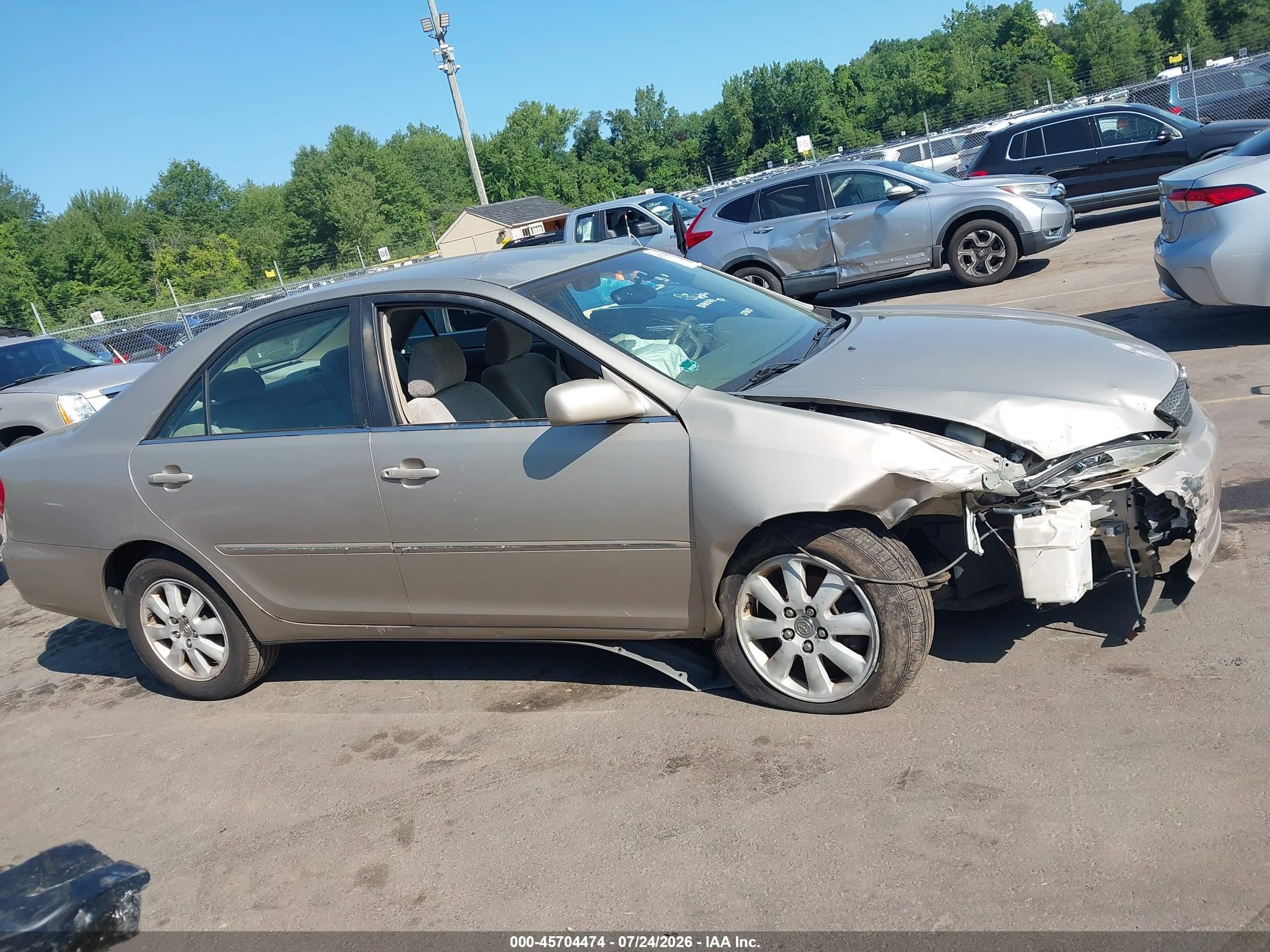 2003 Toyota Camry Xle Tan vin: 4T1BE30K33U741376
