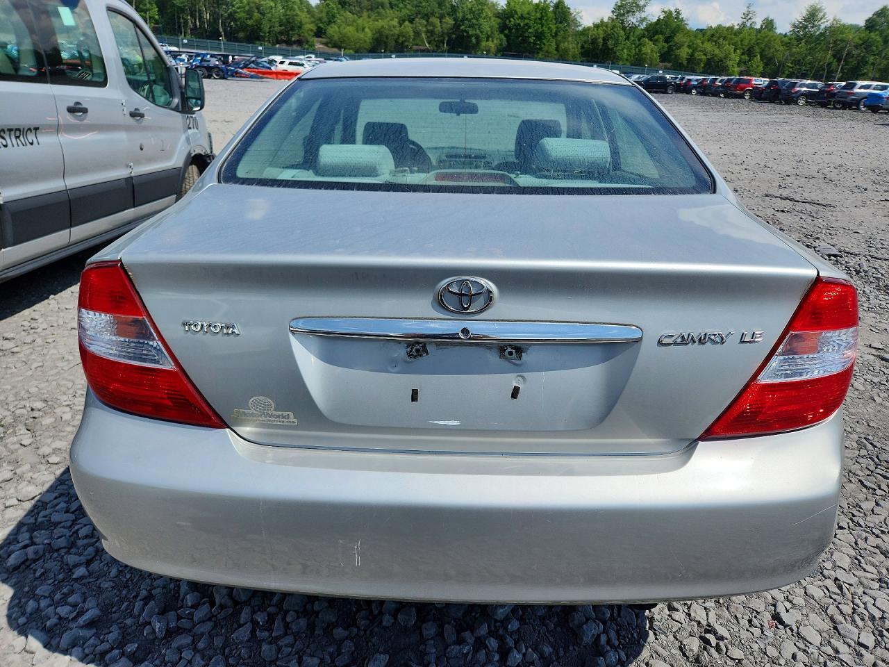 2004 Toyota Camry Le Silver vin: 4T1BE30K34U307895