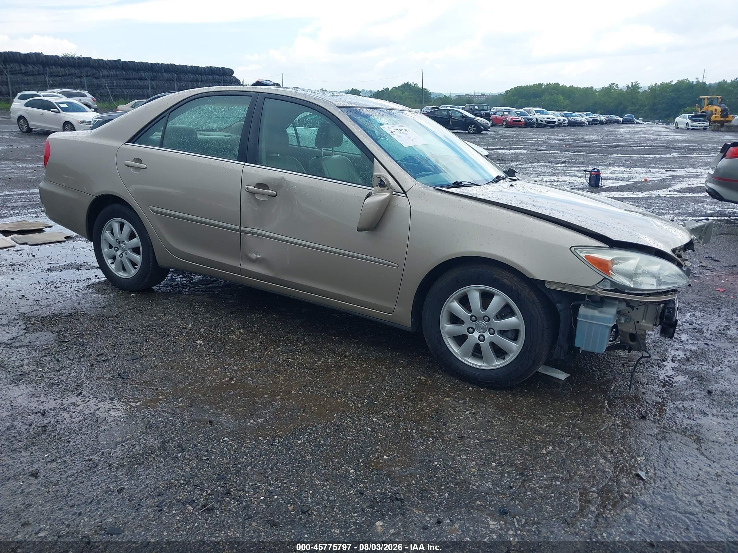 2004 Toyota Camry Xle Gold vin: 4T1BE30K34U800461