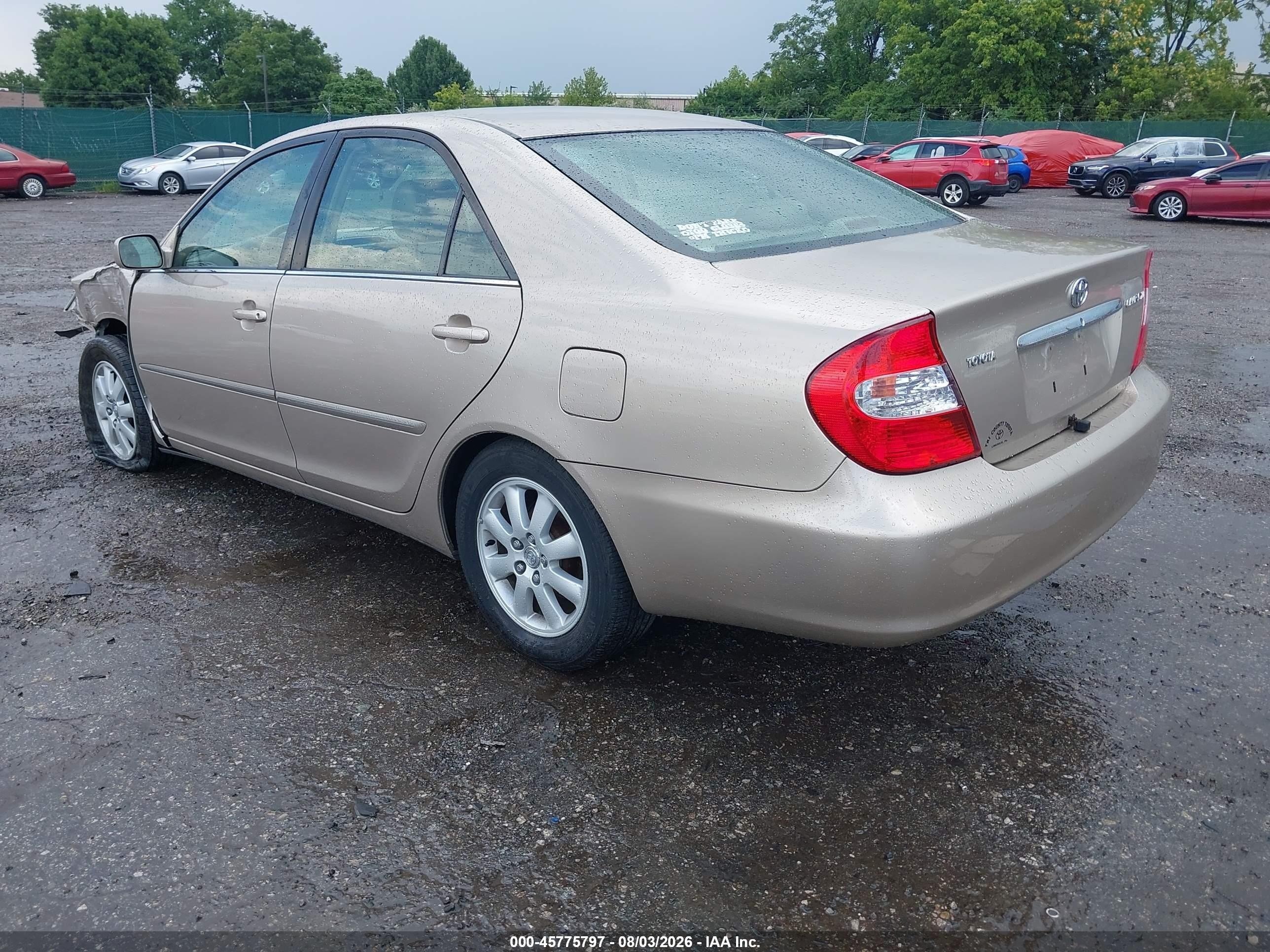 2004 Toyota Camry Xle Gold vin: 4T1BE30K34U800461