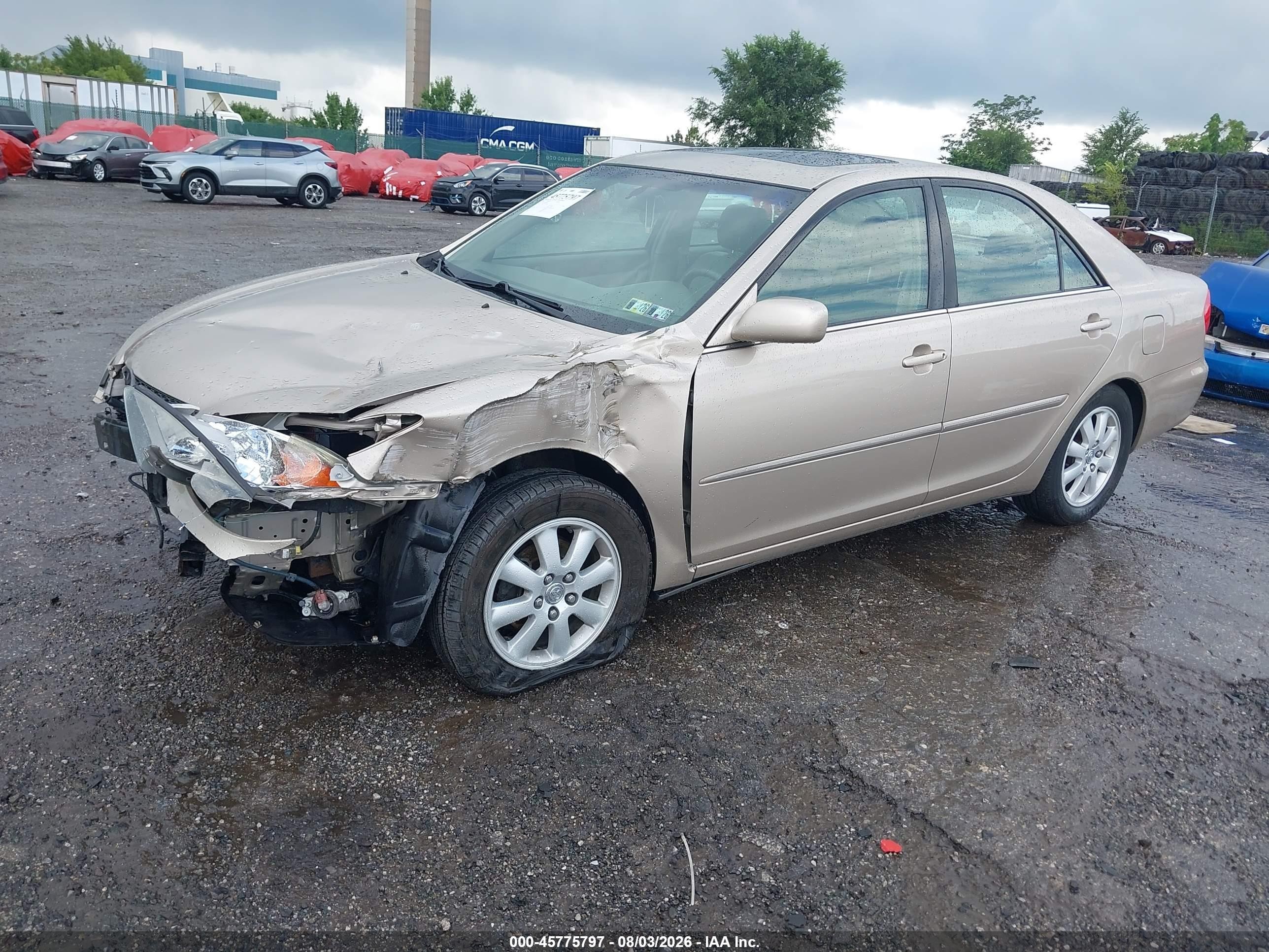 2004 Toyota Camry Xle Gold vin: 4T1BE30K34U800461
