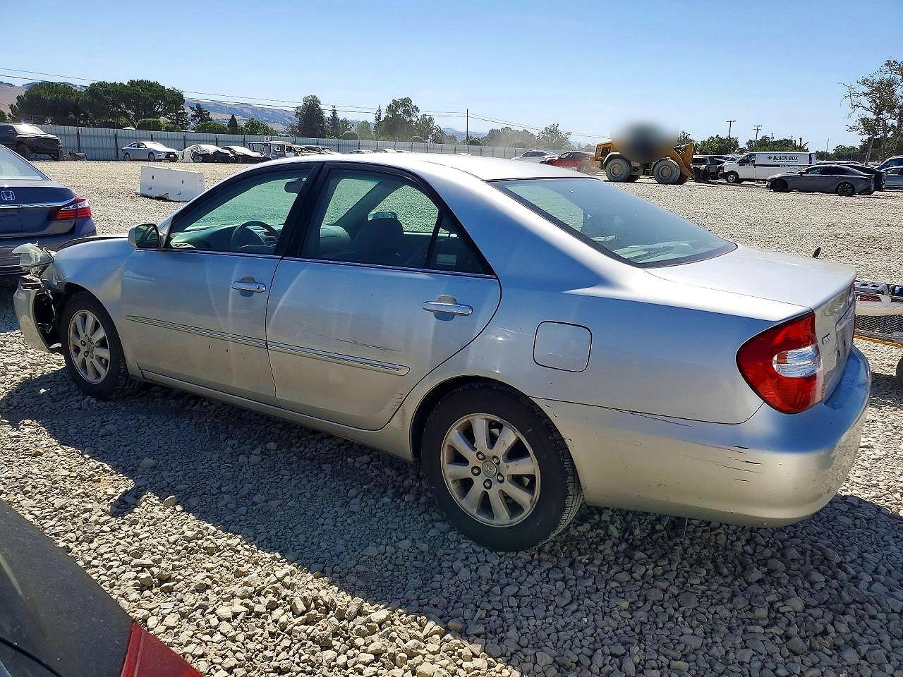 2004 Toyota Camry Xle Silver vin: 4T1BE30K34U906800