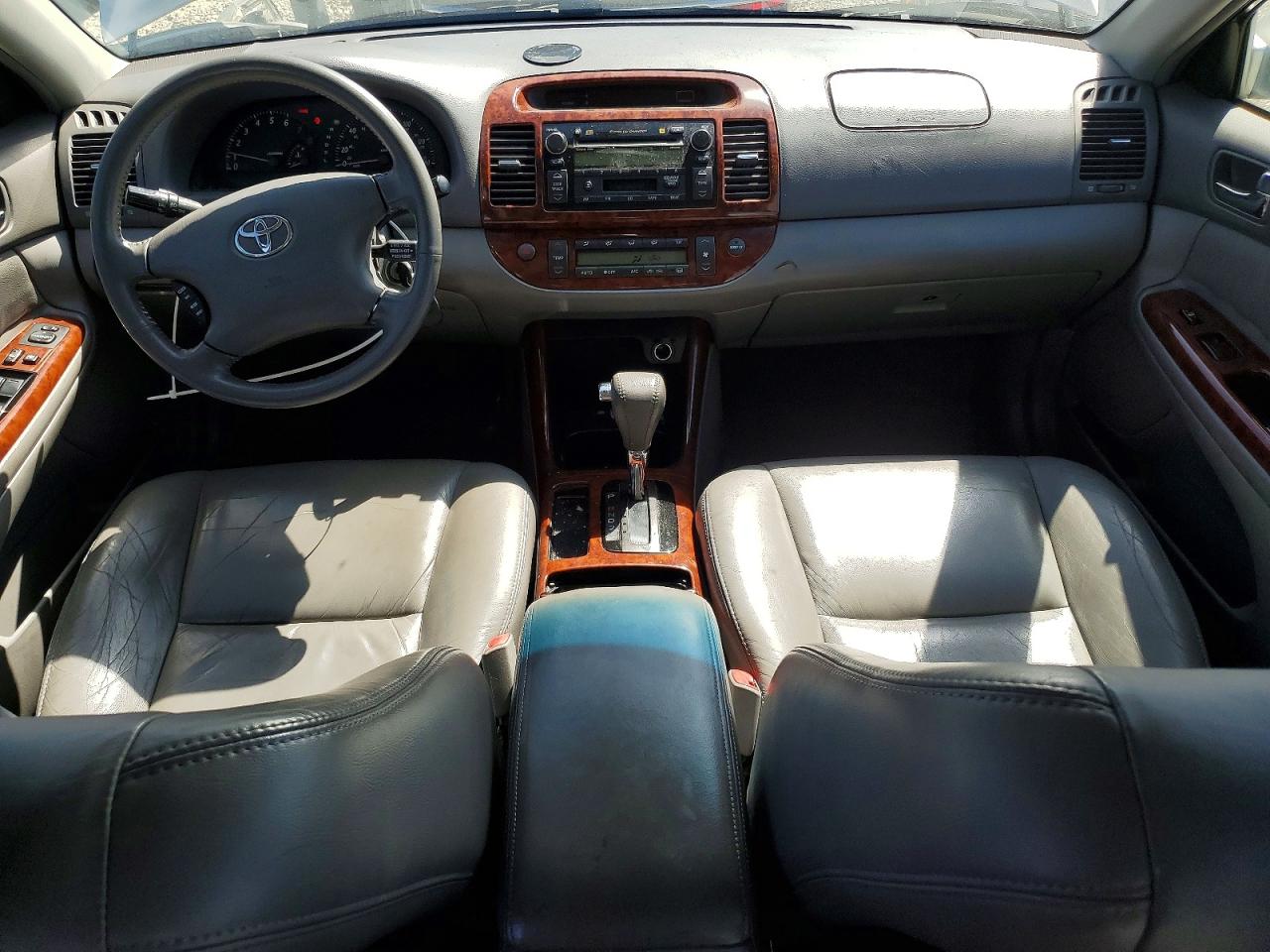 2004 Toyota Camry Xle Silver vin: 4T1BE30K34U906800