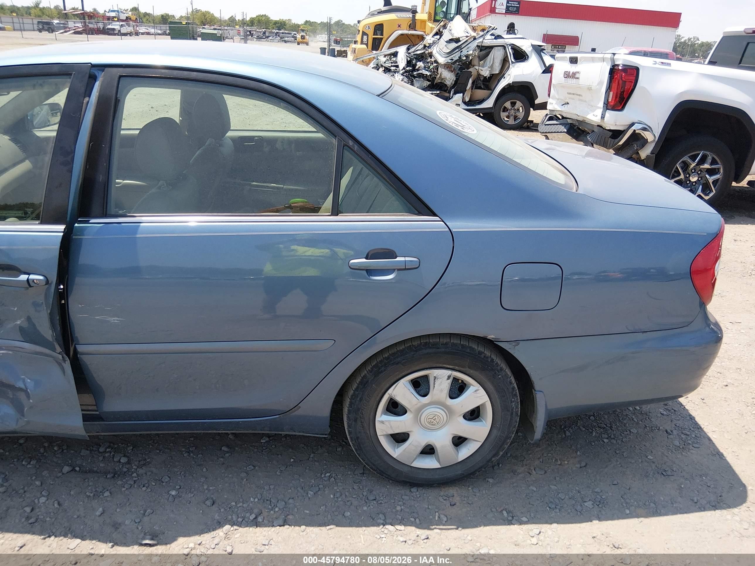 2004 Toyota Camry Le Blue vin: 4T1BE30K34U912984