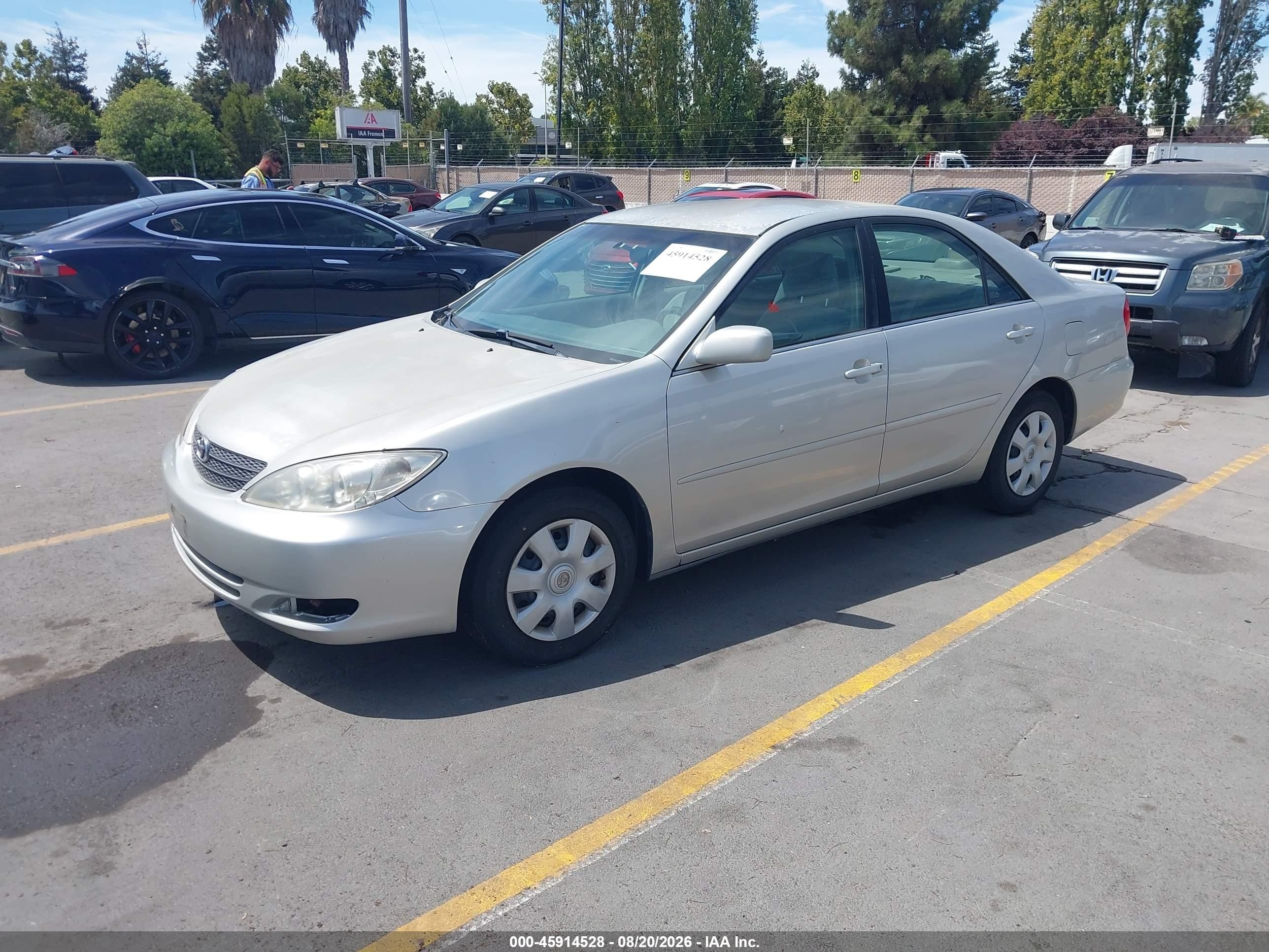 2004 Toyota Camry Le Gray vin: 4T1BE30K34U923435