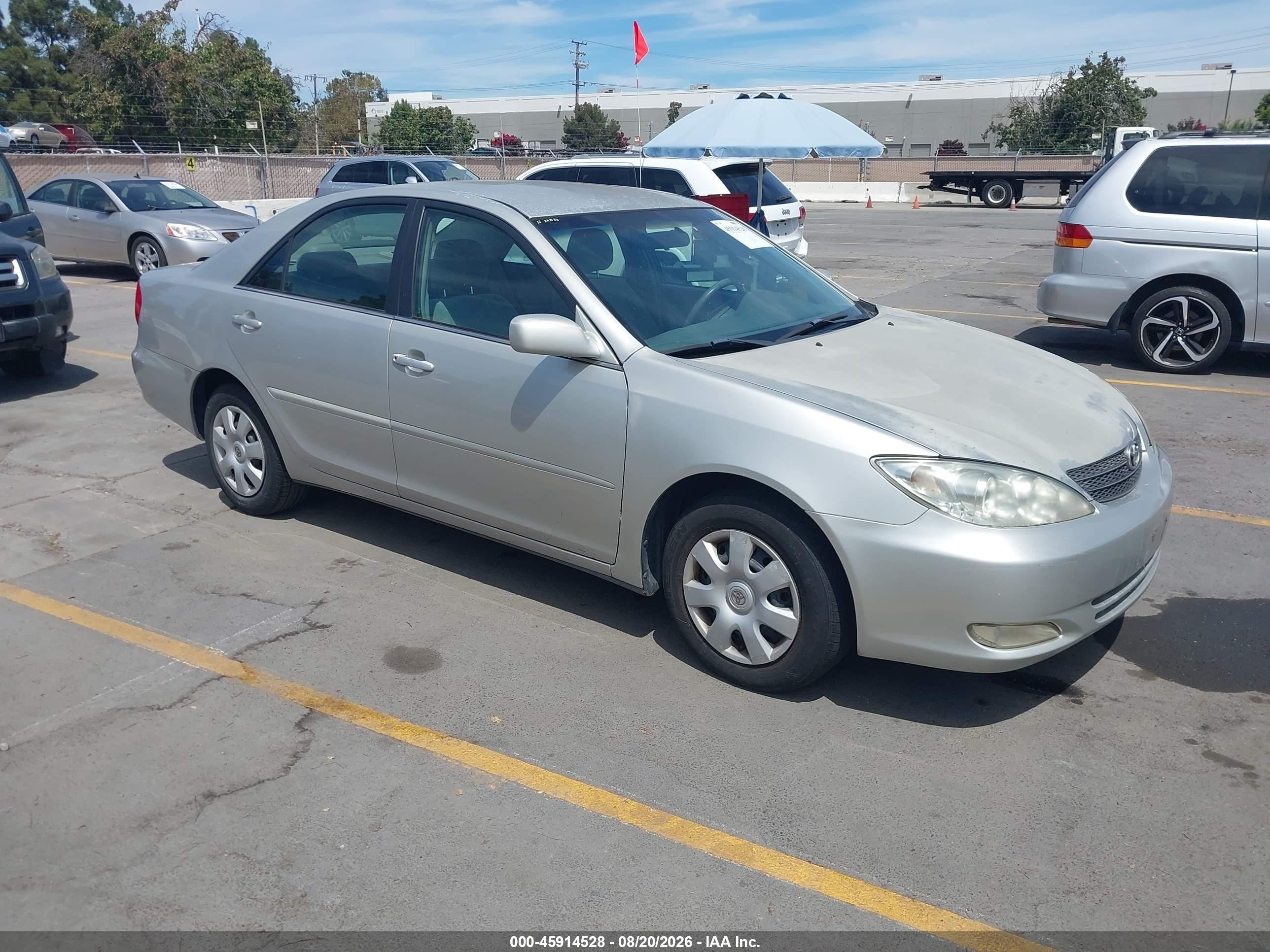 2004 Toyota Camry Le Gray vin: 4T1BE30K34U923435