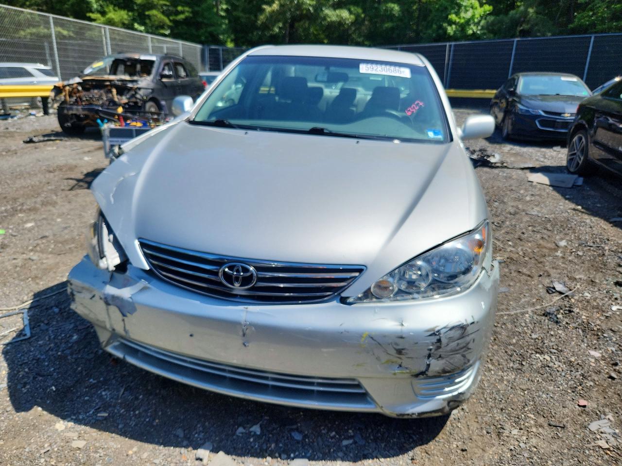 2005 Toyota Camry Le Серебряный vin: 4T1BE30K35U420537