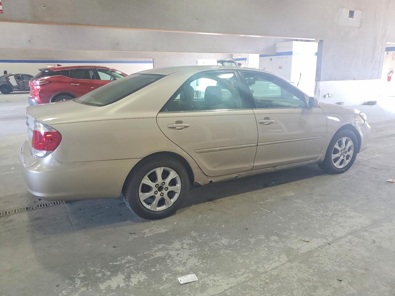 2005 Toyota Camry Xle Gold vin: 4T1BE30K35U575797