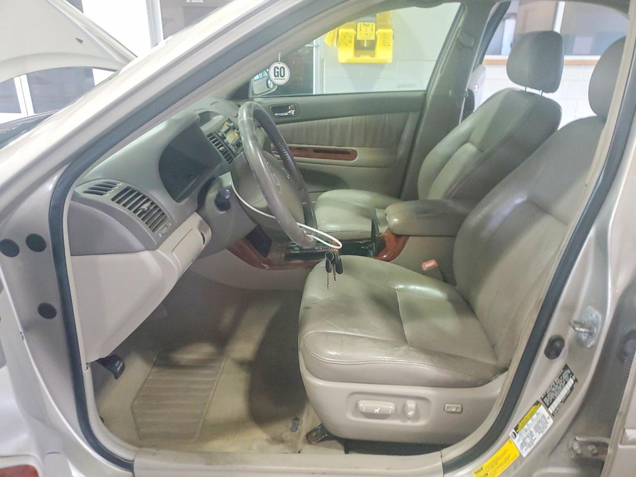 2005 Toyota Camry Xle Gold vin: 4T1BE30K35U575797