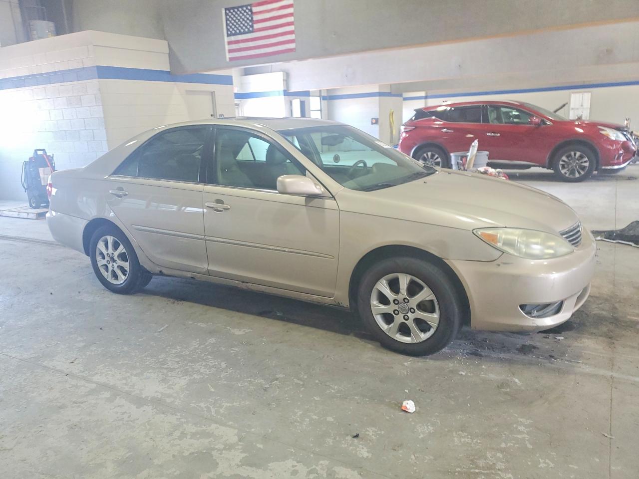 2005 Toyota Camry Xle Gold vin: 4T1BE30K35U575797