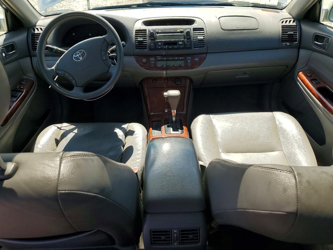 2005 Toyota Camry Xle Silver vin: 4T1BE30K35U981353