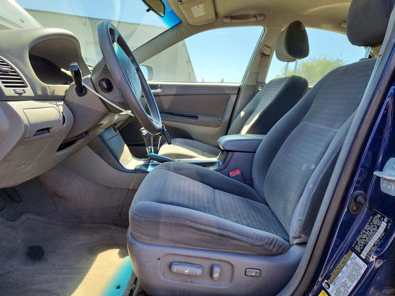 2006 Toyota Camry Le Blue vin: 4T1BE30K36U105125