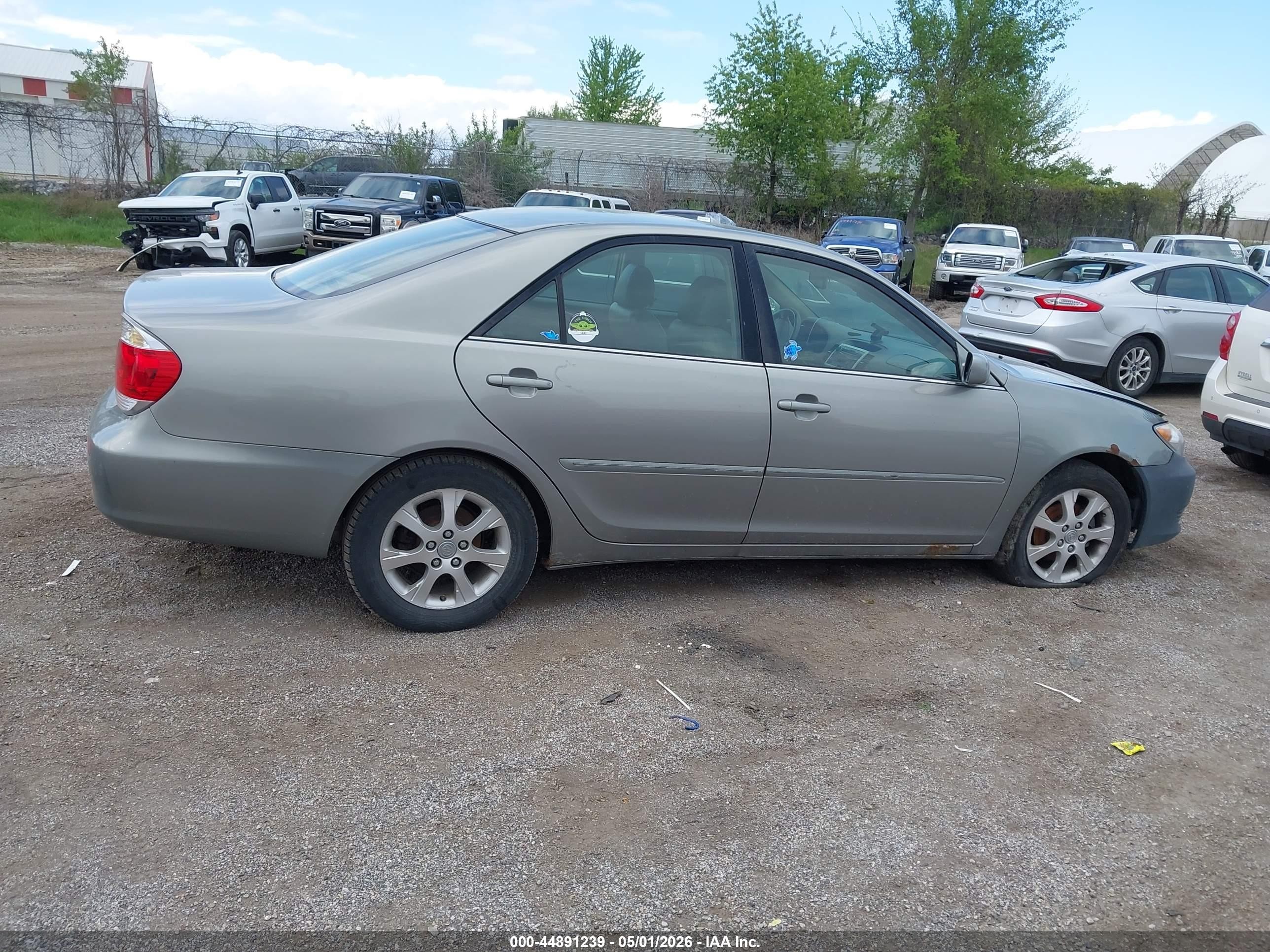 2006 Toyota Camry Xle Серый vin: 4T1BE30K36U654582