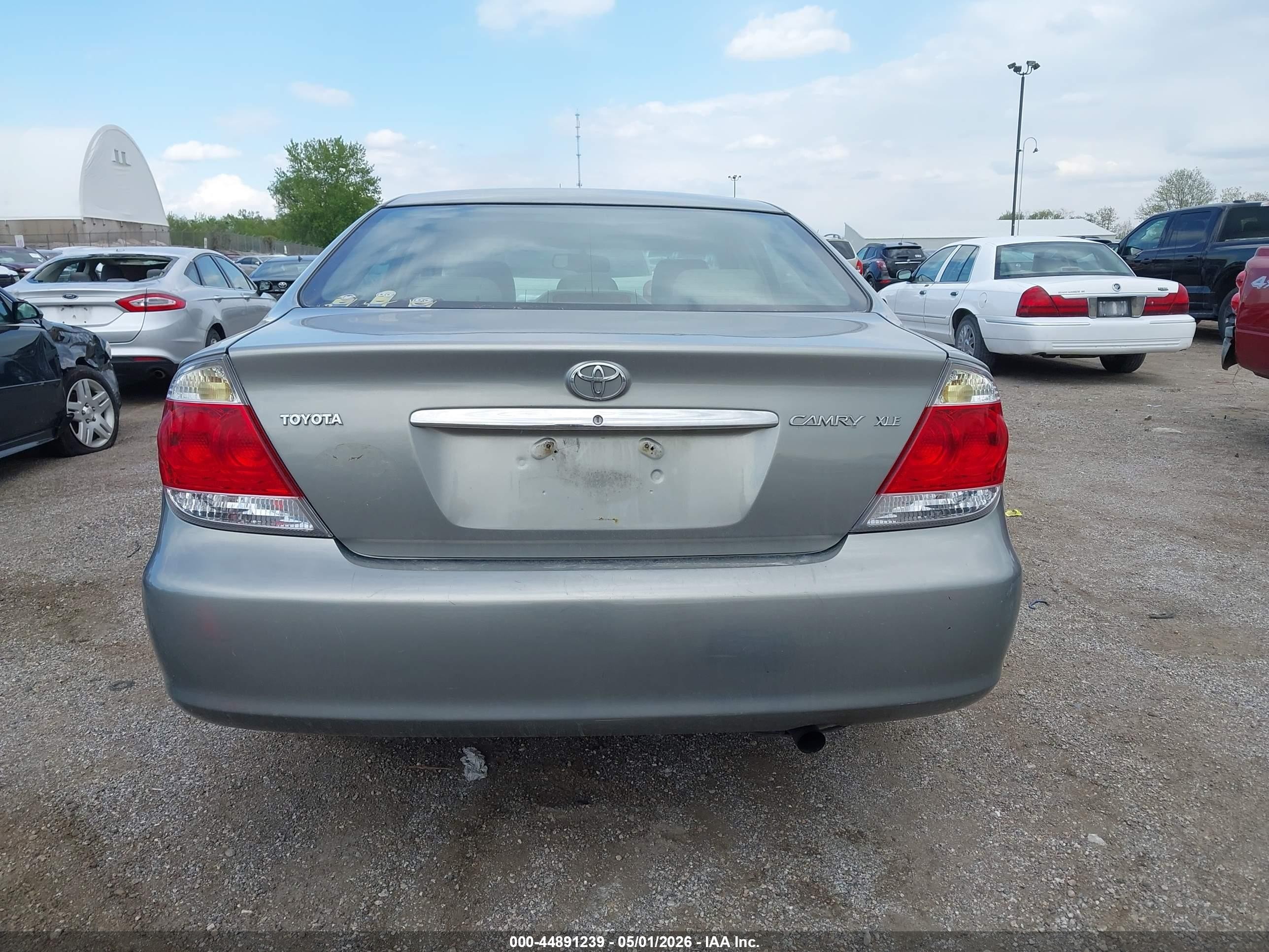 2006 Toyota Camry Xle Серый vin: 4T1BE30K36U654582