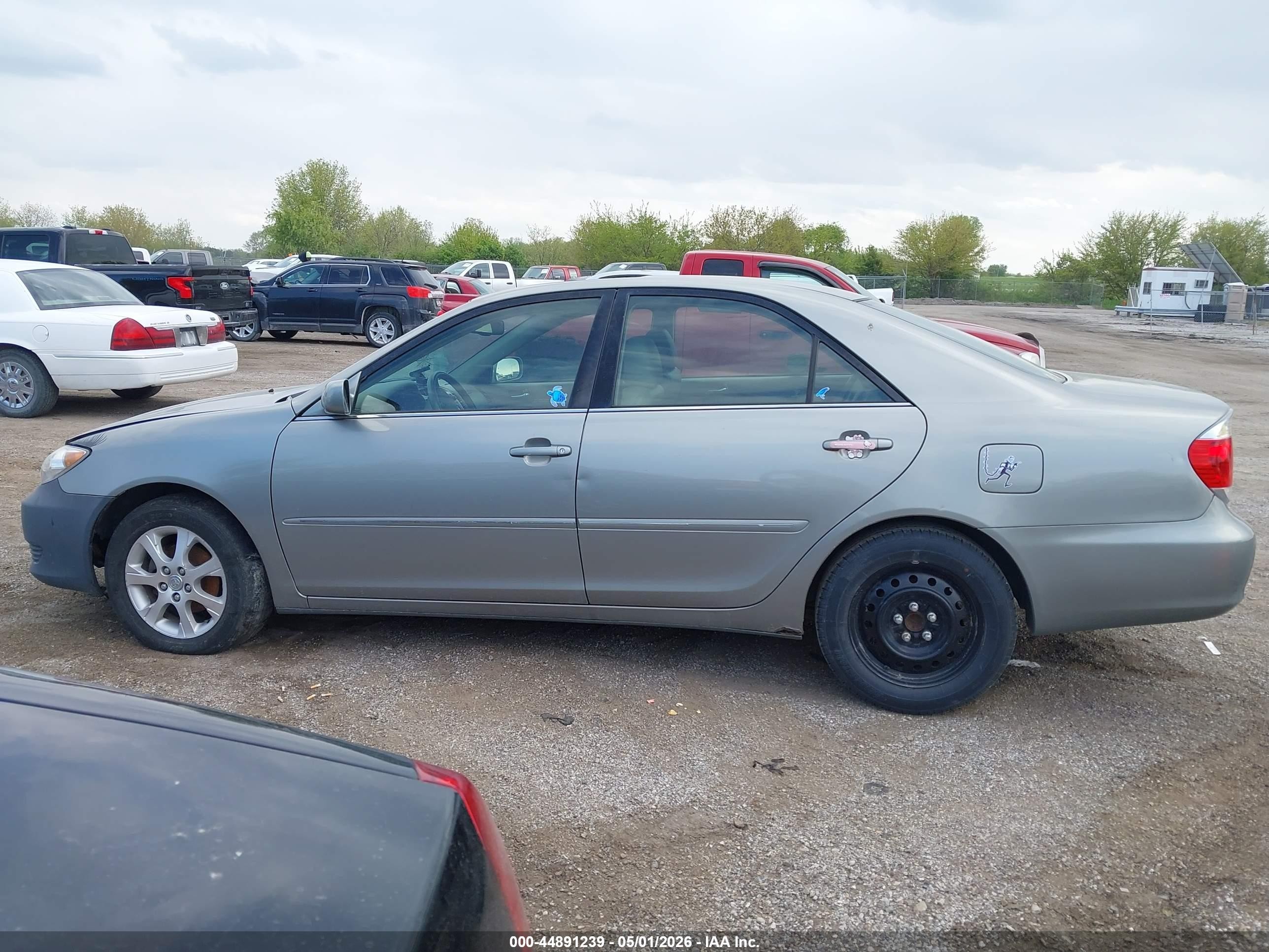 2006 Toyota Camry Xle Серый vin: 4T1BE30K36U654582