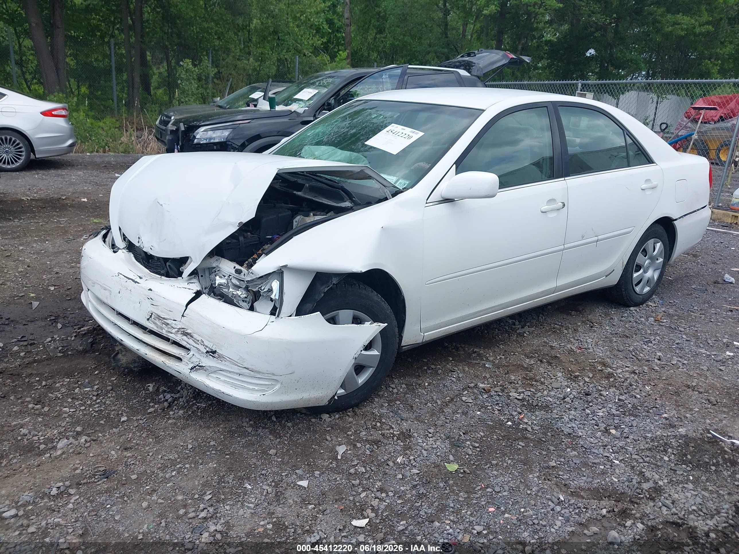 2002 Toyota Camry Le/xle/se White vin: 4T1BE30K42U505575