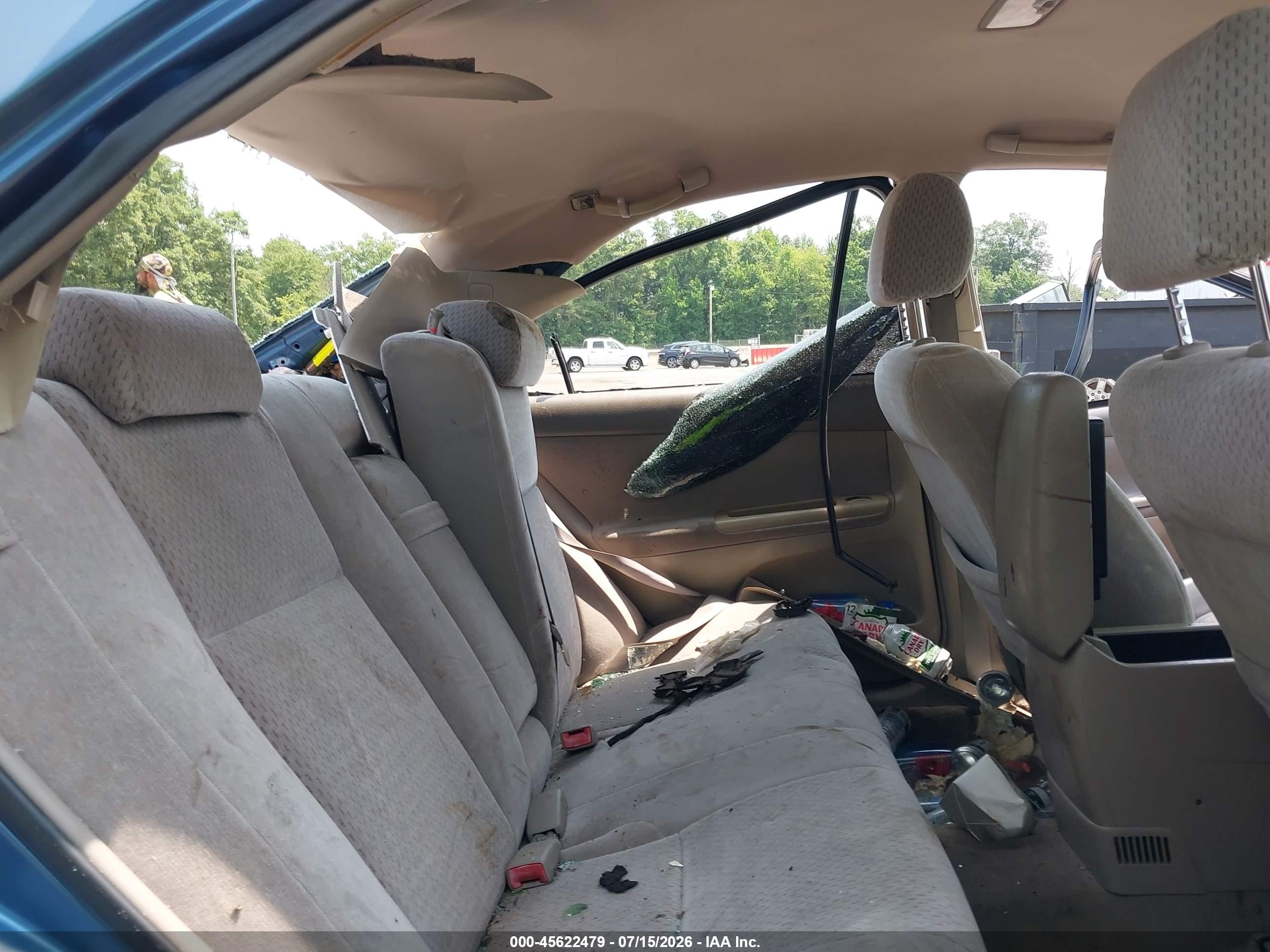 2003 Toyota Camry Le Blue vin: 4T1BE30K43U703722