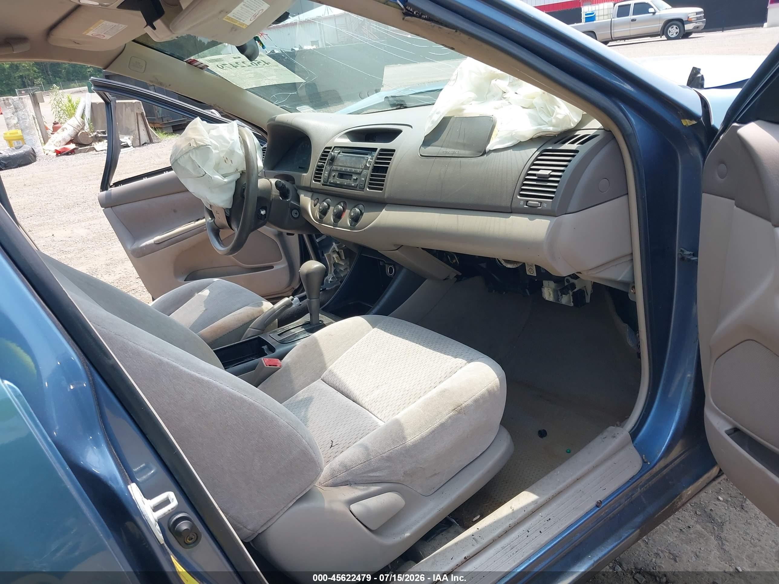 2003 Toyota Camry Le Blue vin: 4T1BE30K43U703722