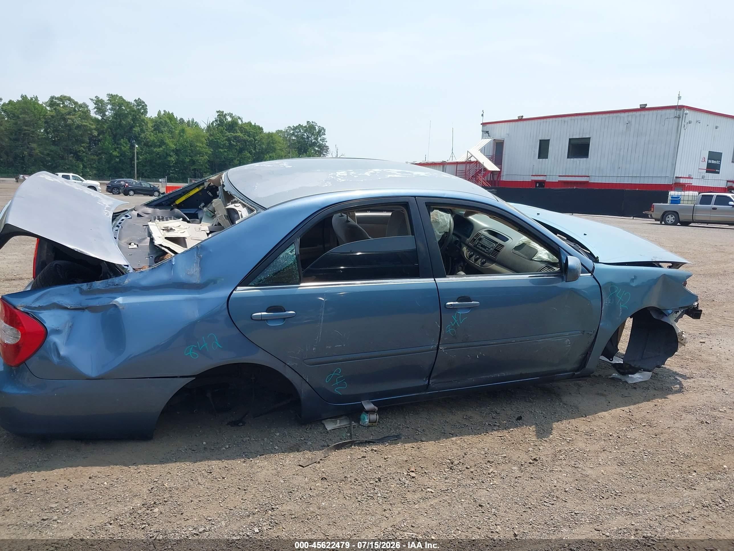 2003 Toyota Camry Le Blue vin: 4T1BE30K43U703722