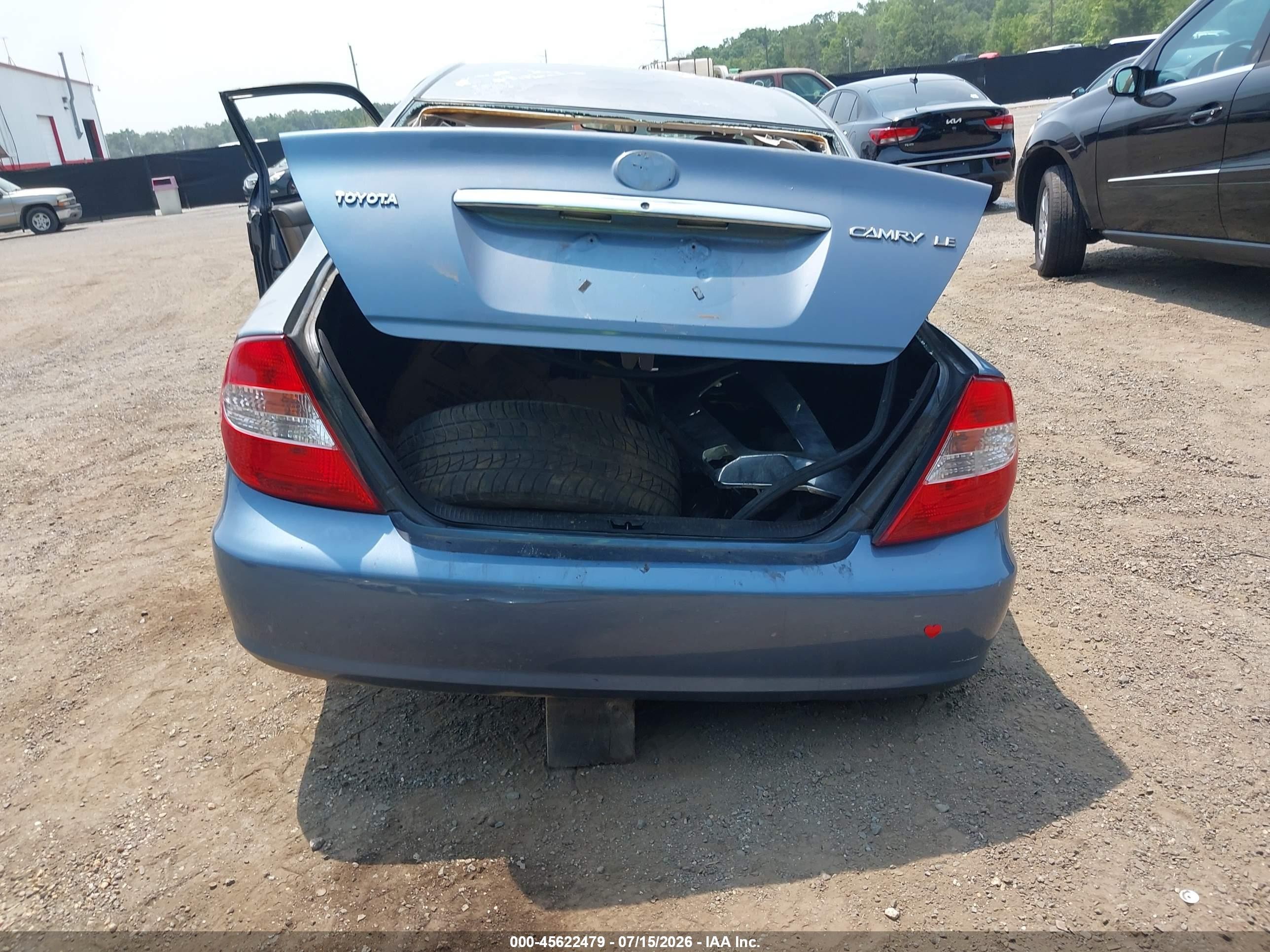 2003 Toyota Camry Le Blue vin: 4T1BE30K43U703722