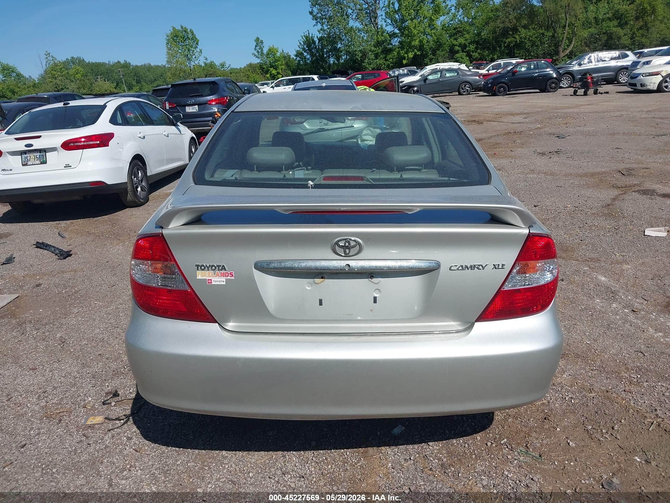 2003 Toyota Camry Xle Серебряный vin: 4T1BE30K43U733030