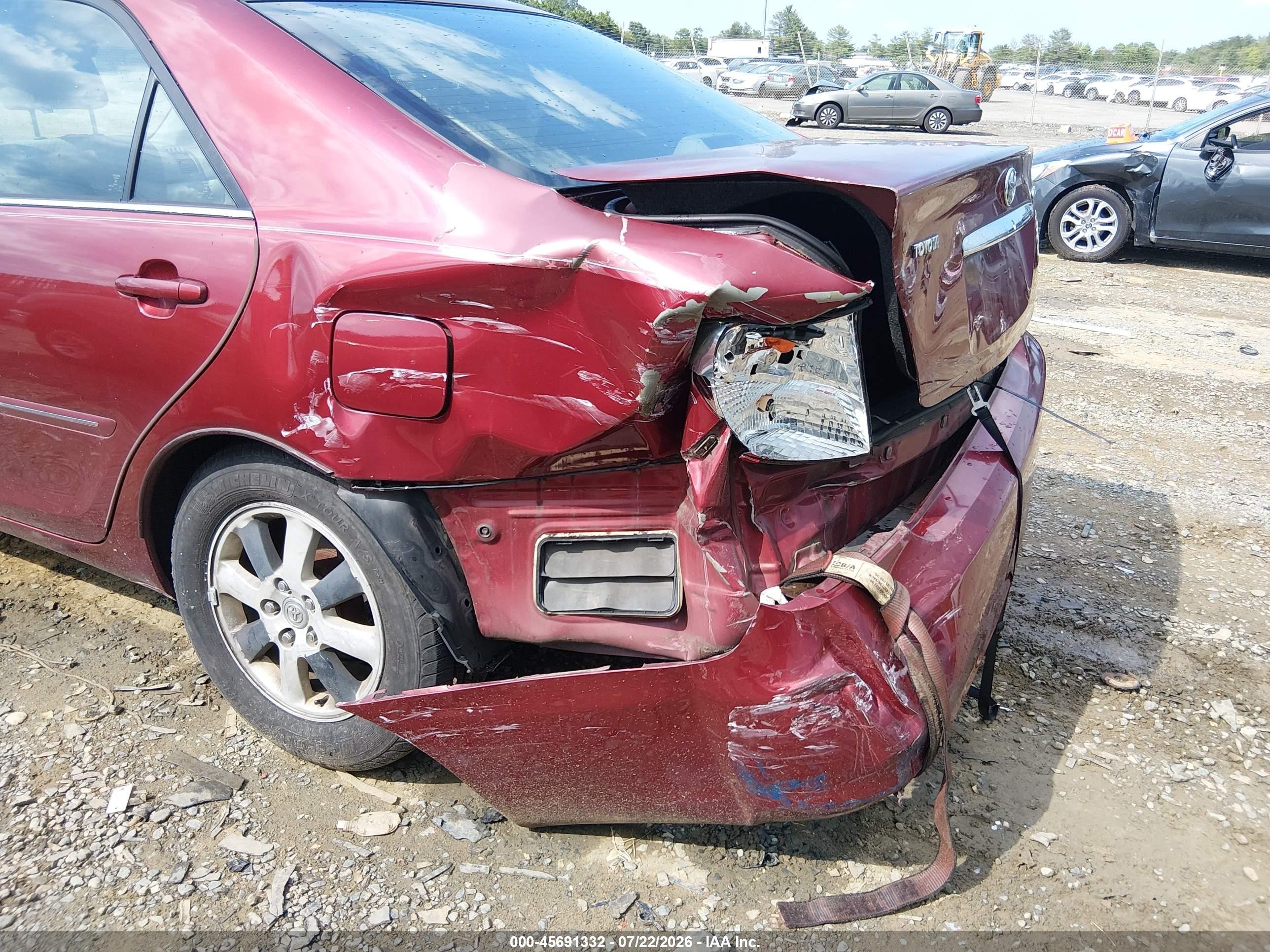 2004 Toyota Camry Xle Burgundy vin: 4T1BE30K44U277368