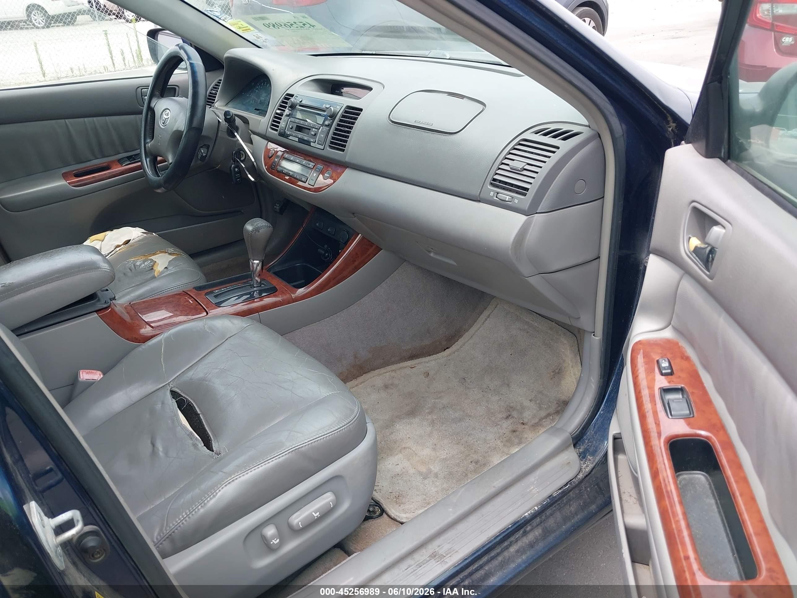 2004 Toyota Camry Xle Blue vin: 4T1BE30K44U288340