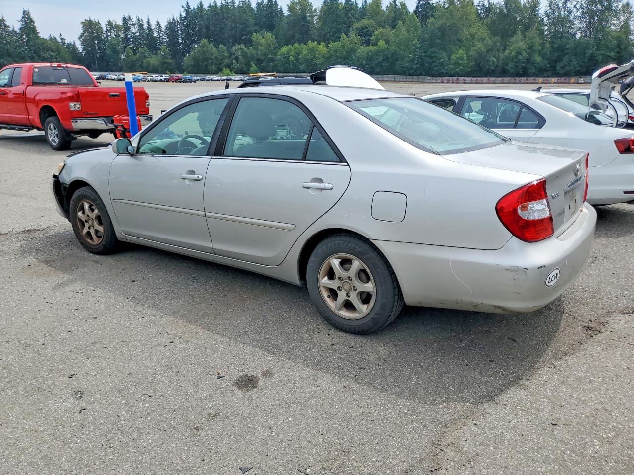 2004 Toyota Camry Le Silver vin: 4T1BE30K44U311924