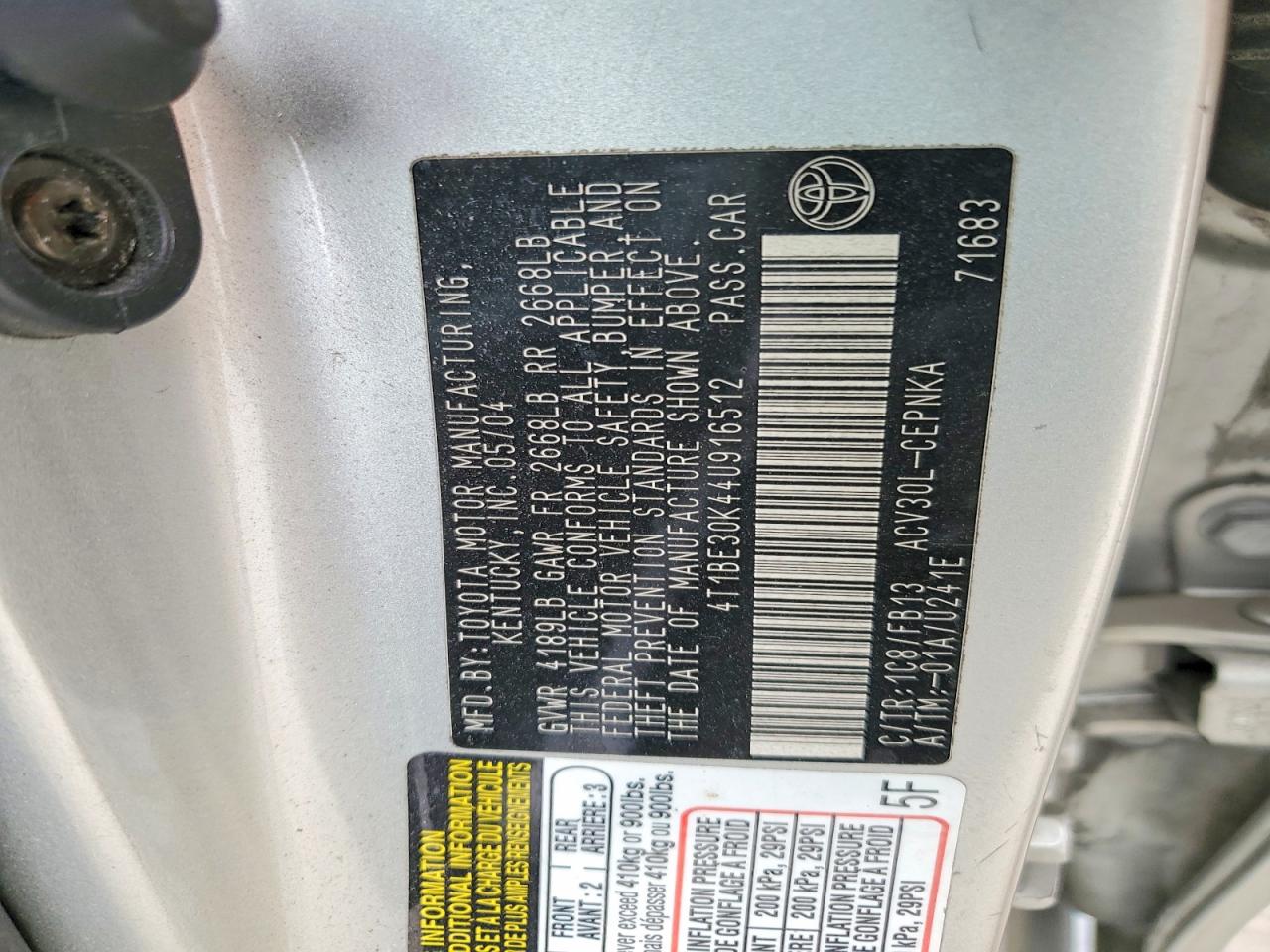 2004 Toyota Camry Le Silver vin: 4T1BE30K44U916512