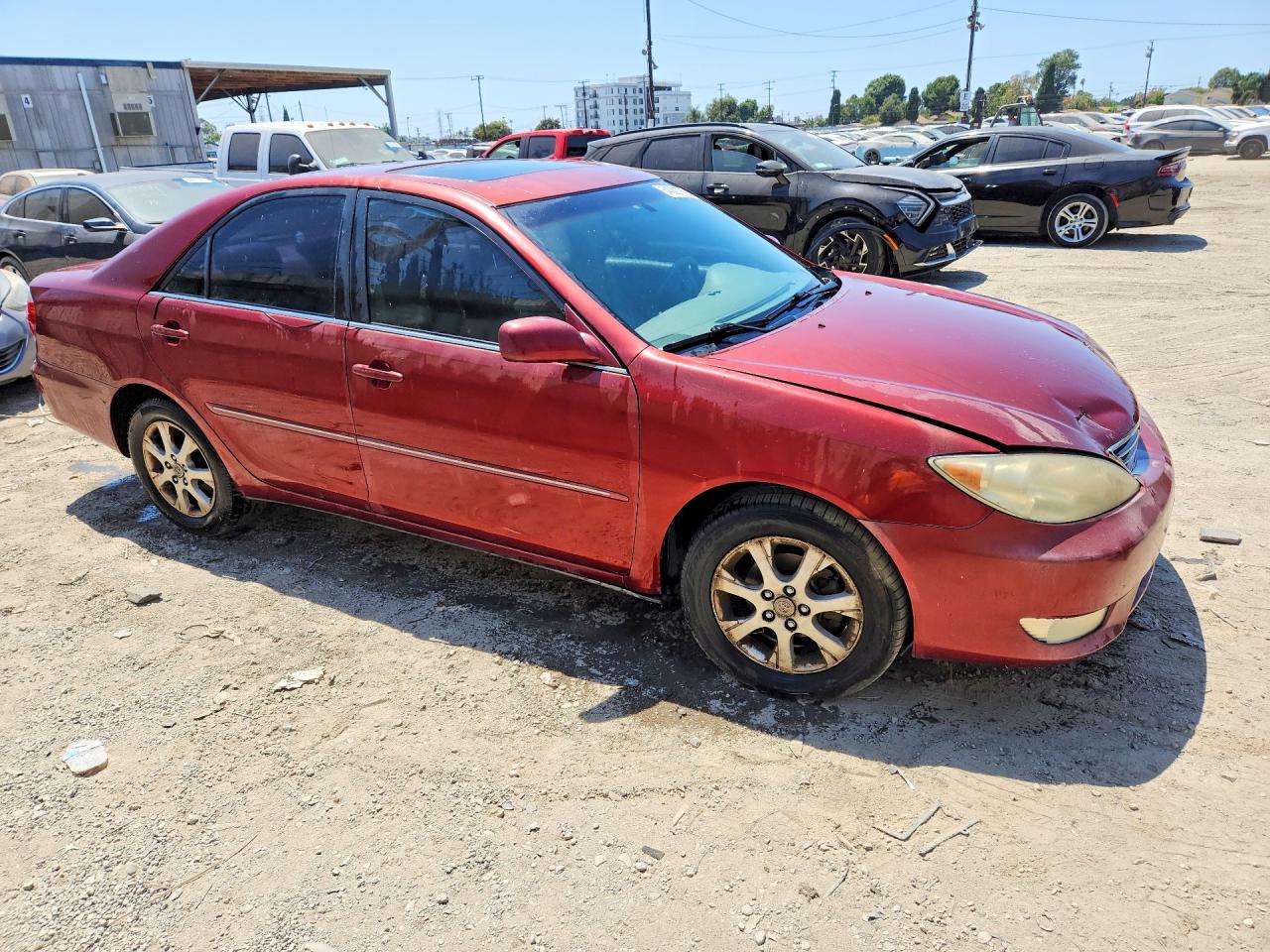 2005 Toyota Camry Xle Red vin: 4T1BE30K45U004528