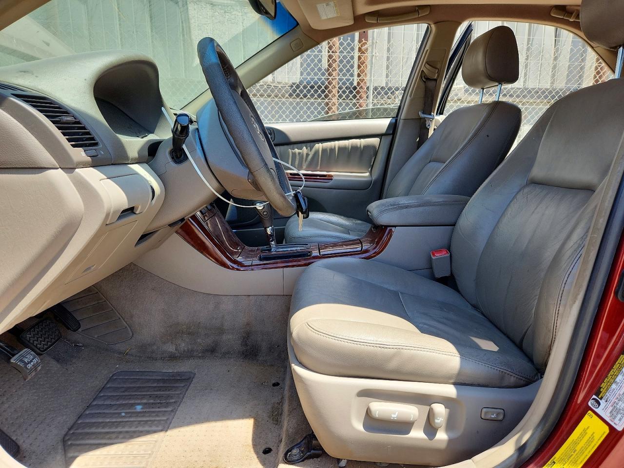 2005 Toyota Camry Xle Красный vin: 4T1BE30K45U004528