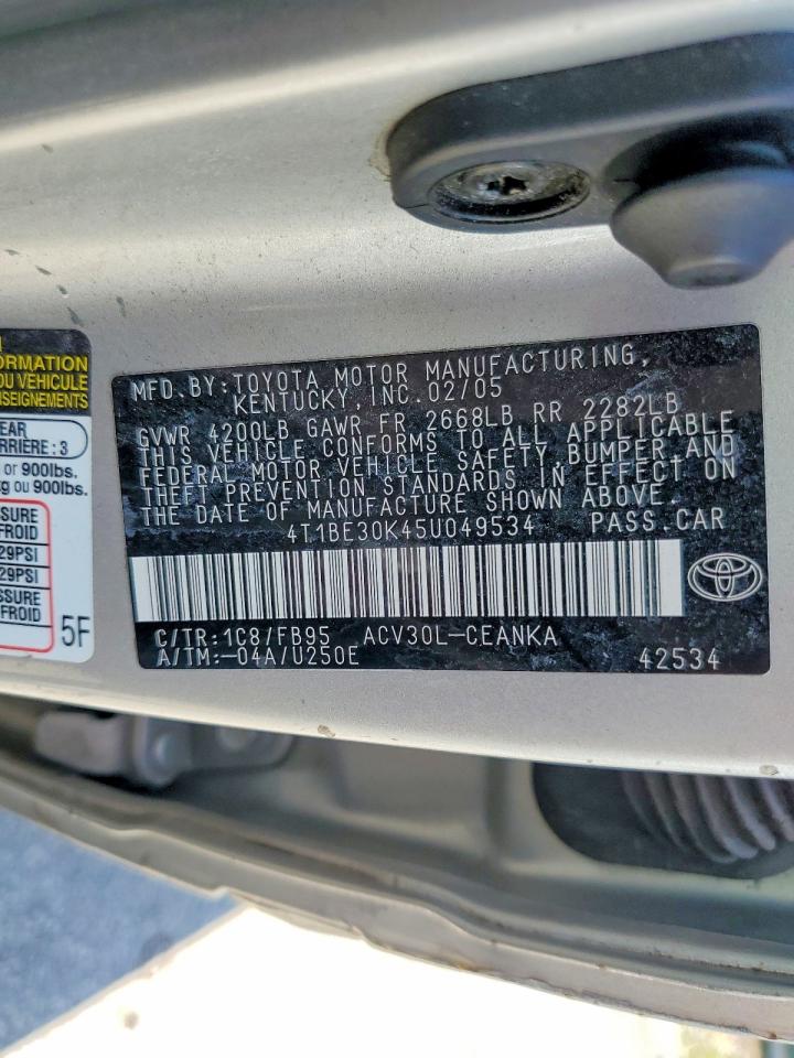 2005 Toyota Camry Le Silver vin: 4T1BE30K45U049534