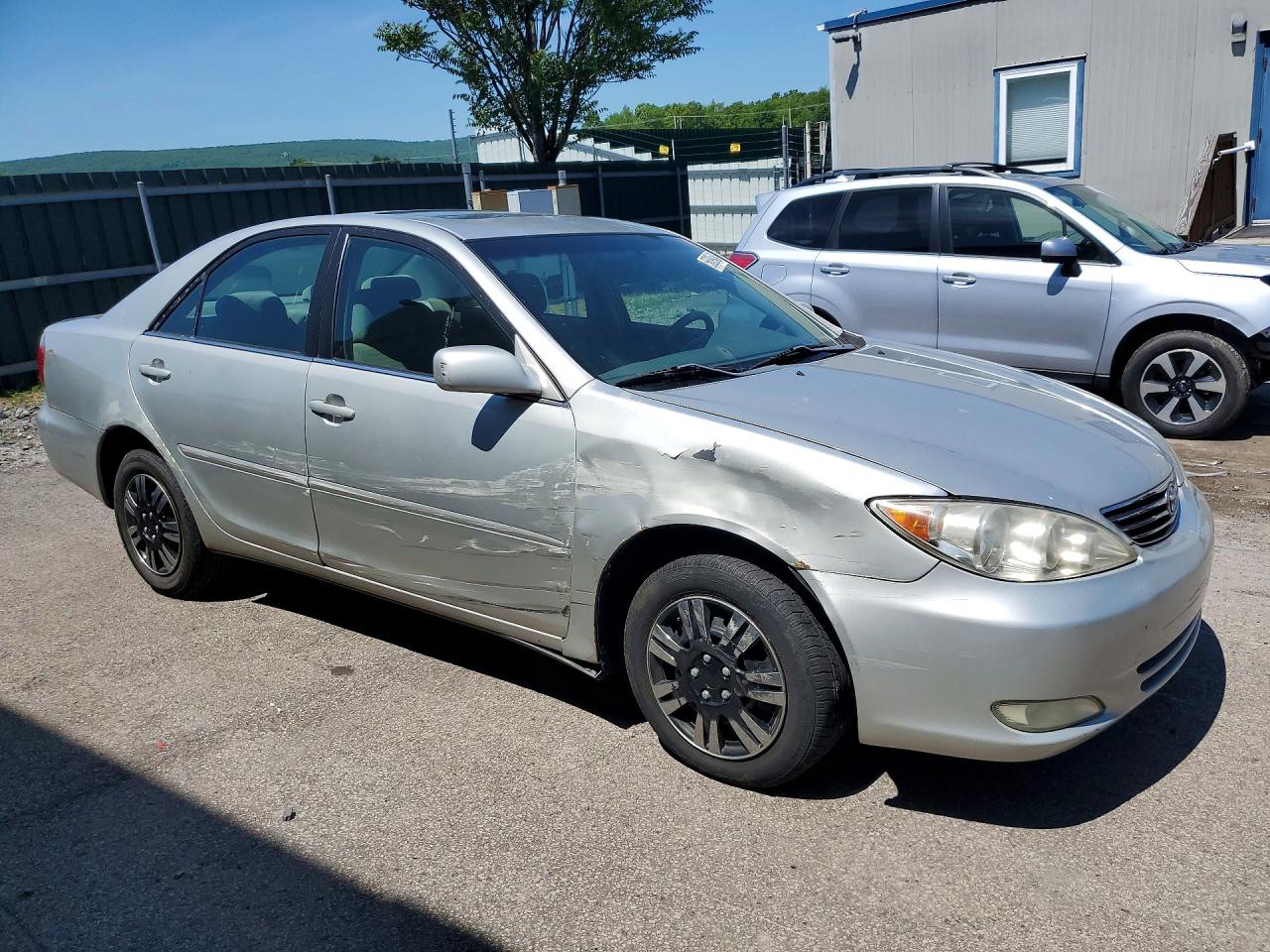 2005 Toyota Camry Le Silver vin: 4T1BE30K45U049534