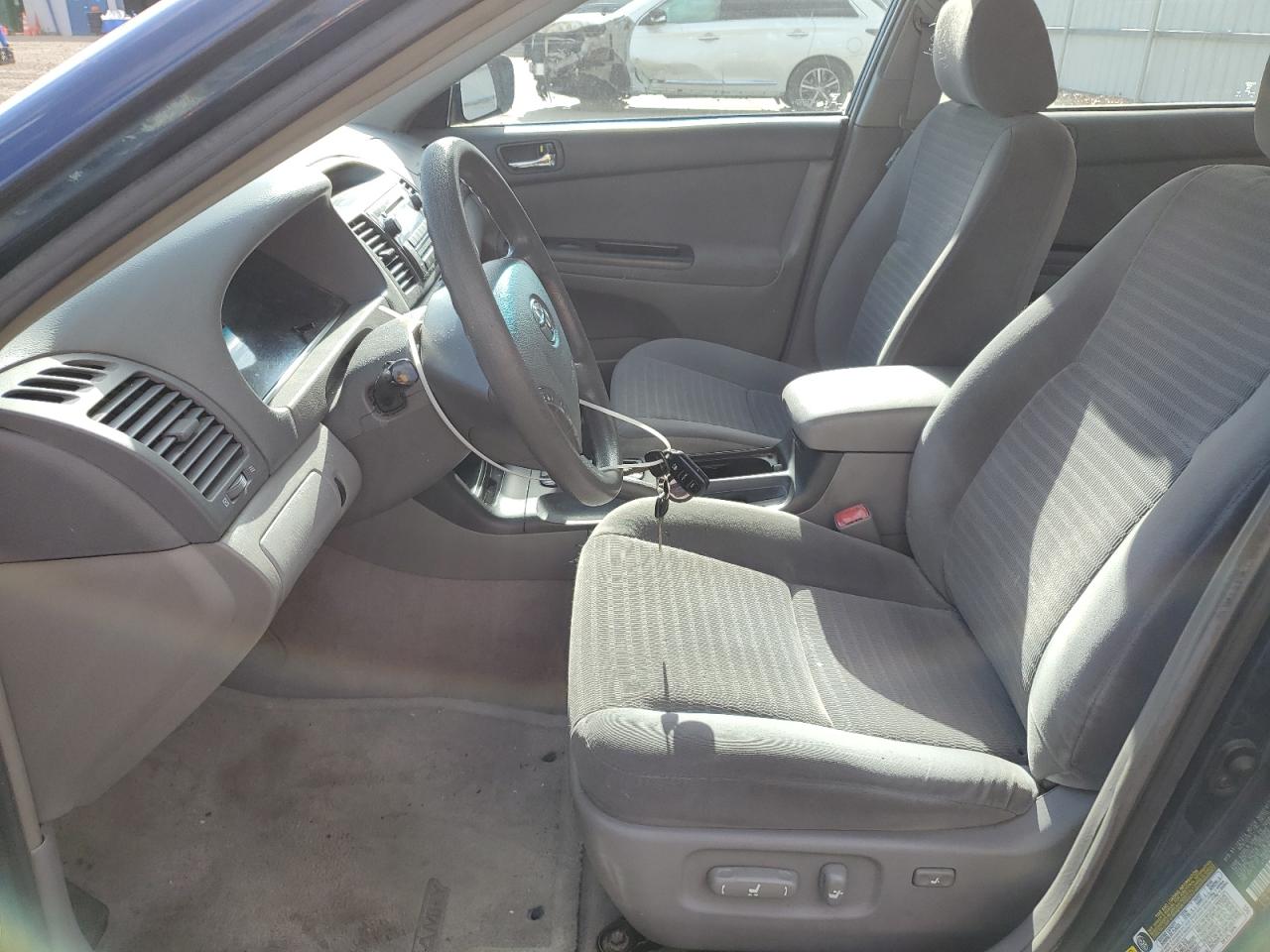 2005 Toyota Camry Le Blue vin: 4T1BE30K45U089578