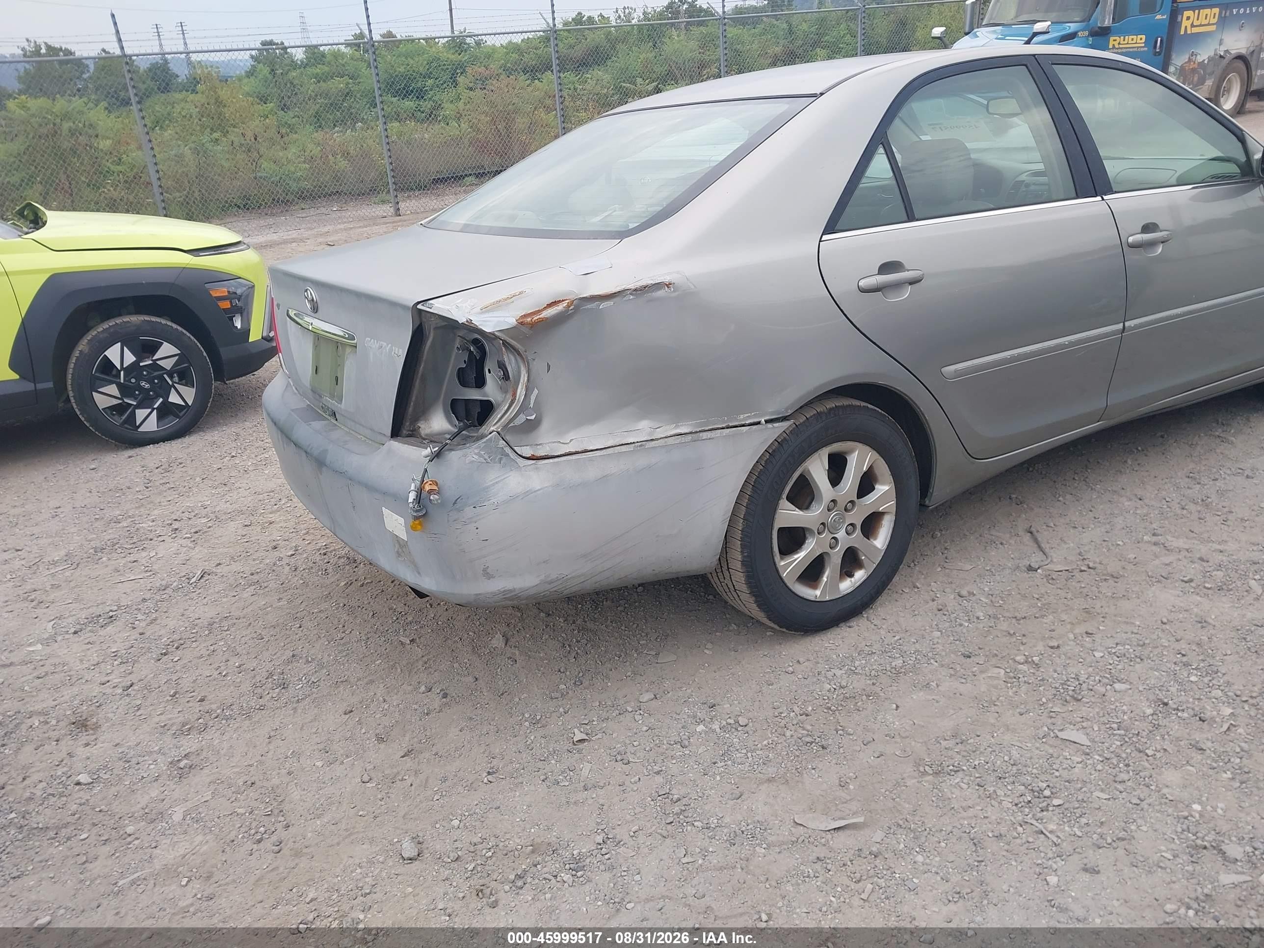 2005 Toyota Camry Xle Gray vin: 4T1BE30K45U519514