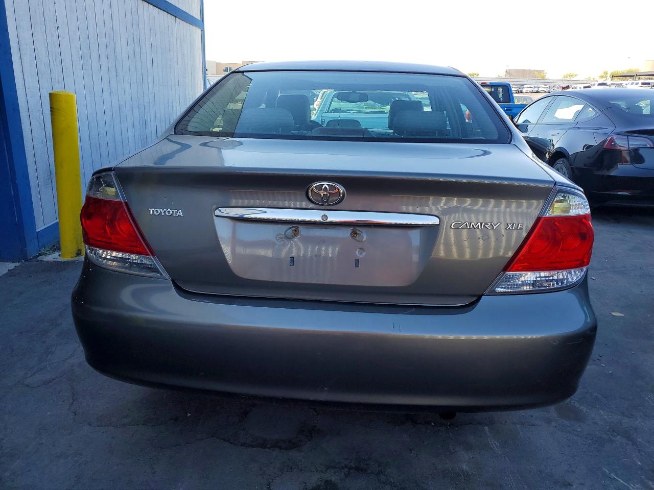 2005 Toyota Camry Xle Gray vin: 4T1BE30K45U966523