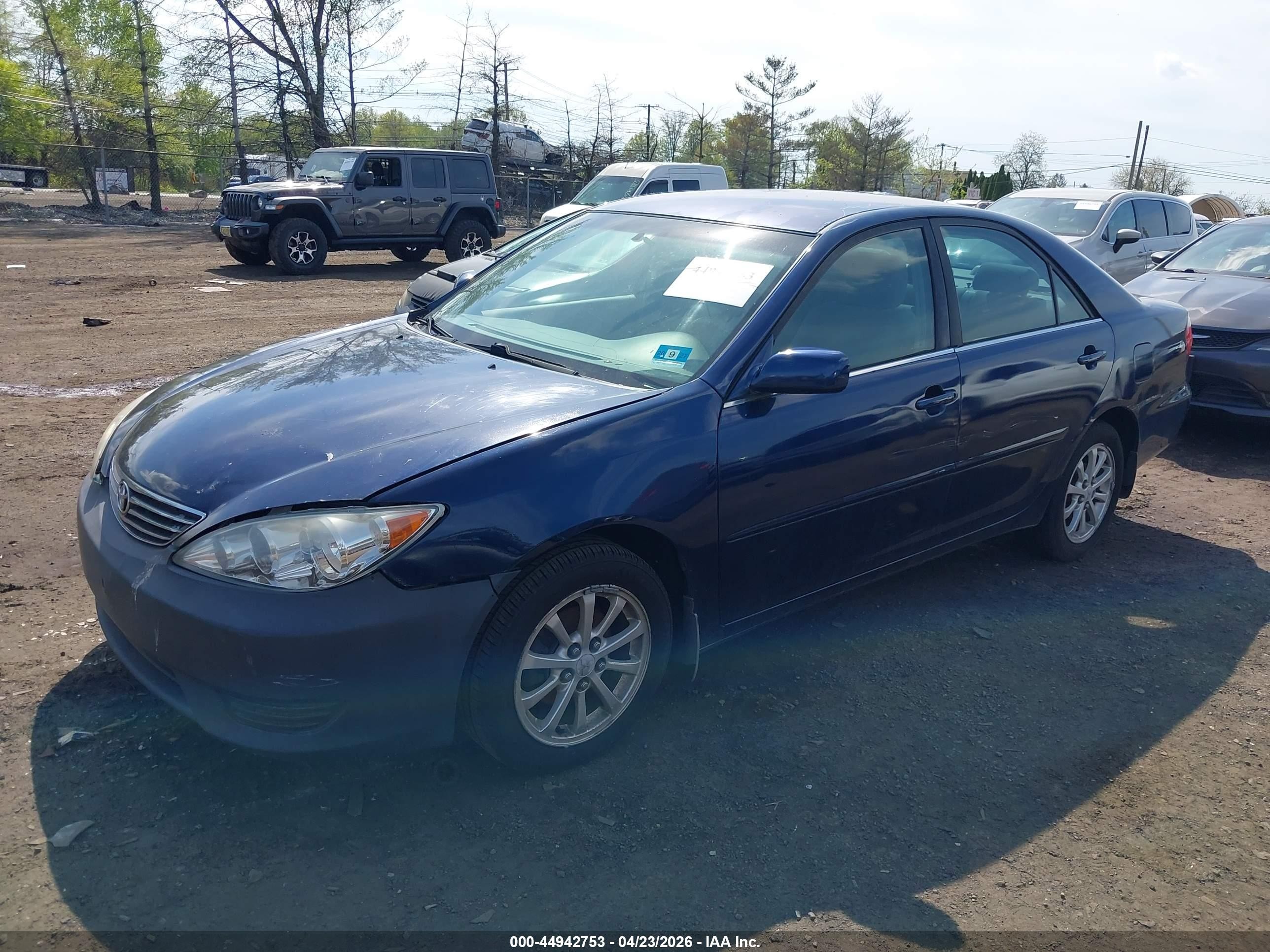 2006 Toyota Camry Le Blue vin: 4T1BE30K46U127456