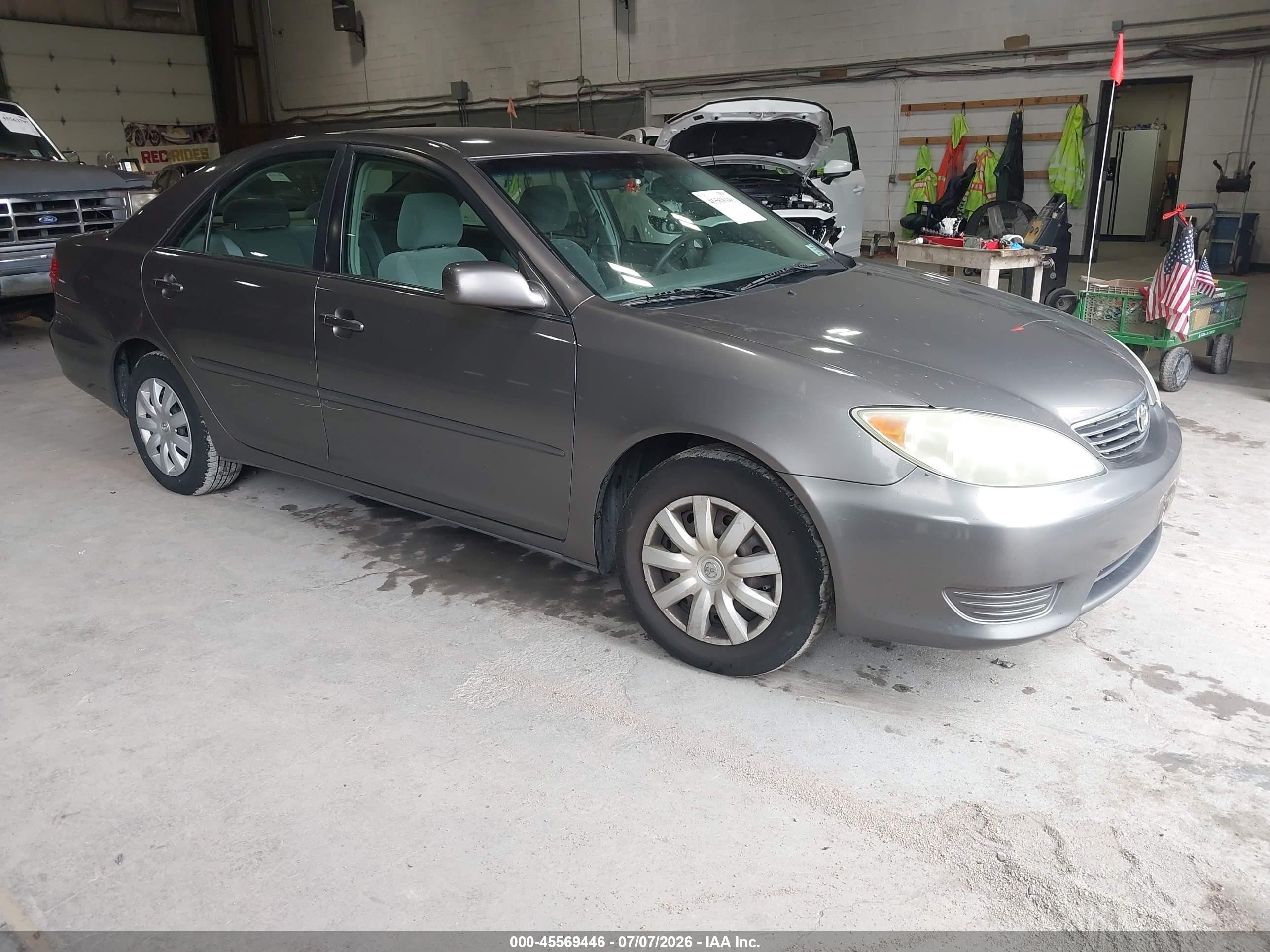 2006 Toyota Camry Le Gray vin: 4T1BE30K46U674047