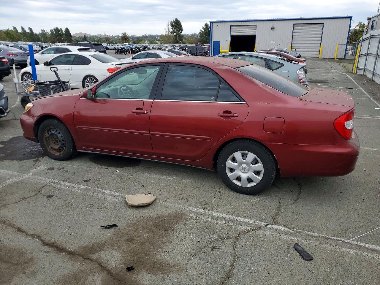 2002 Toyota Camry Le Бордовый vin: 4T1BE30K52U001178