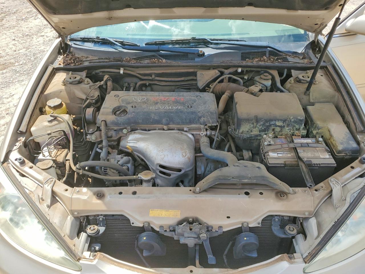 2002 Toyota Camry Le Gold vin: 4T1BE30K52U113995