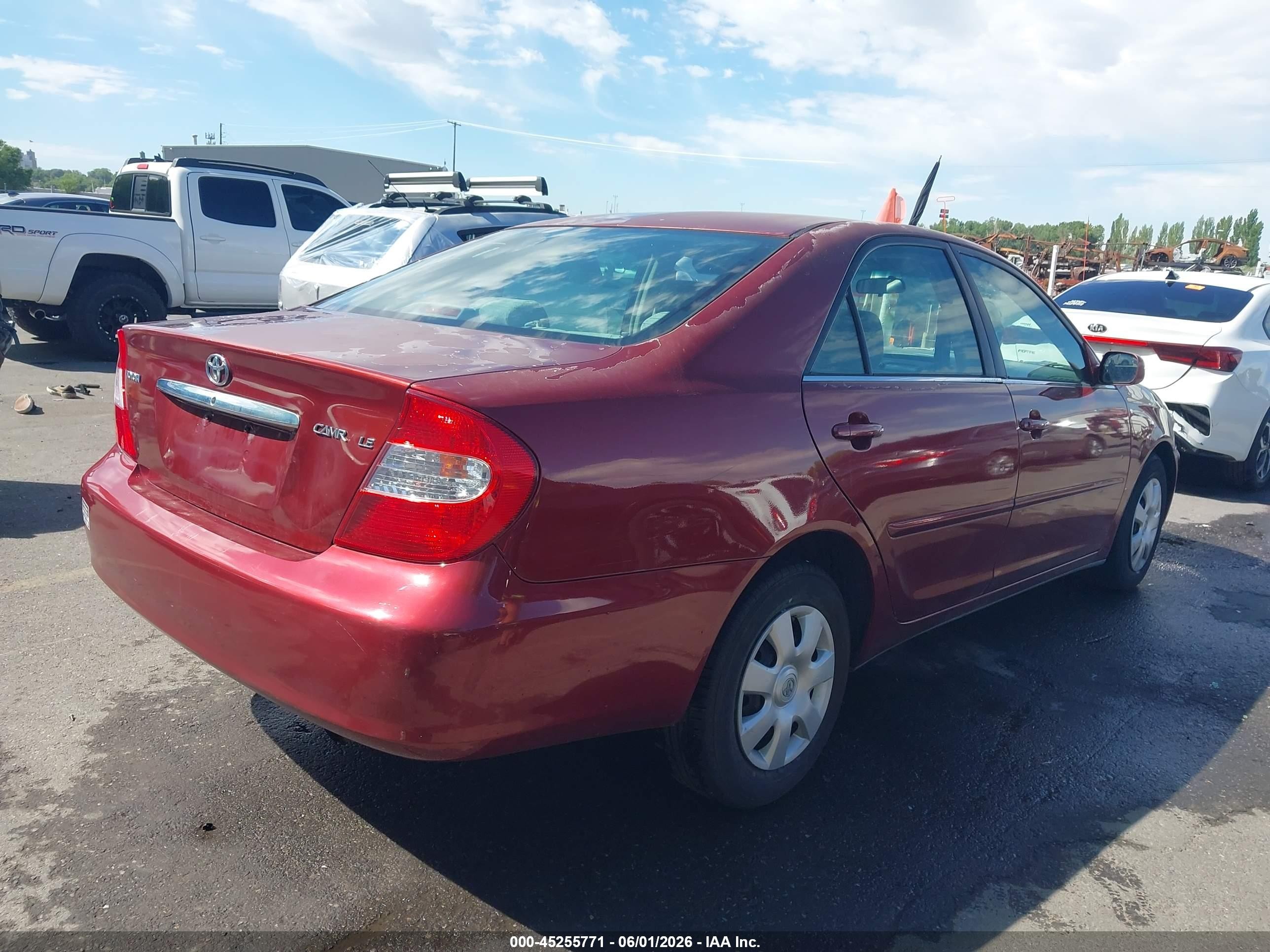 2002 Toyota Camry Le Red vin: 4T1BE30K52U579779