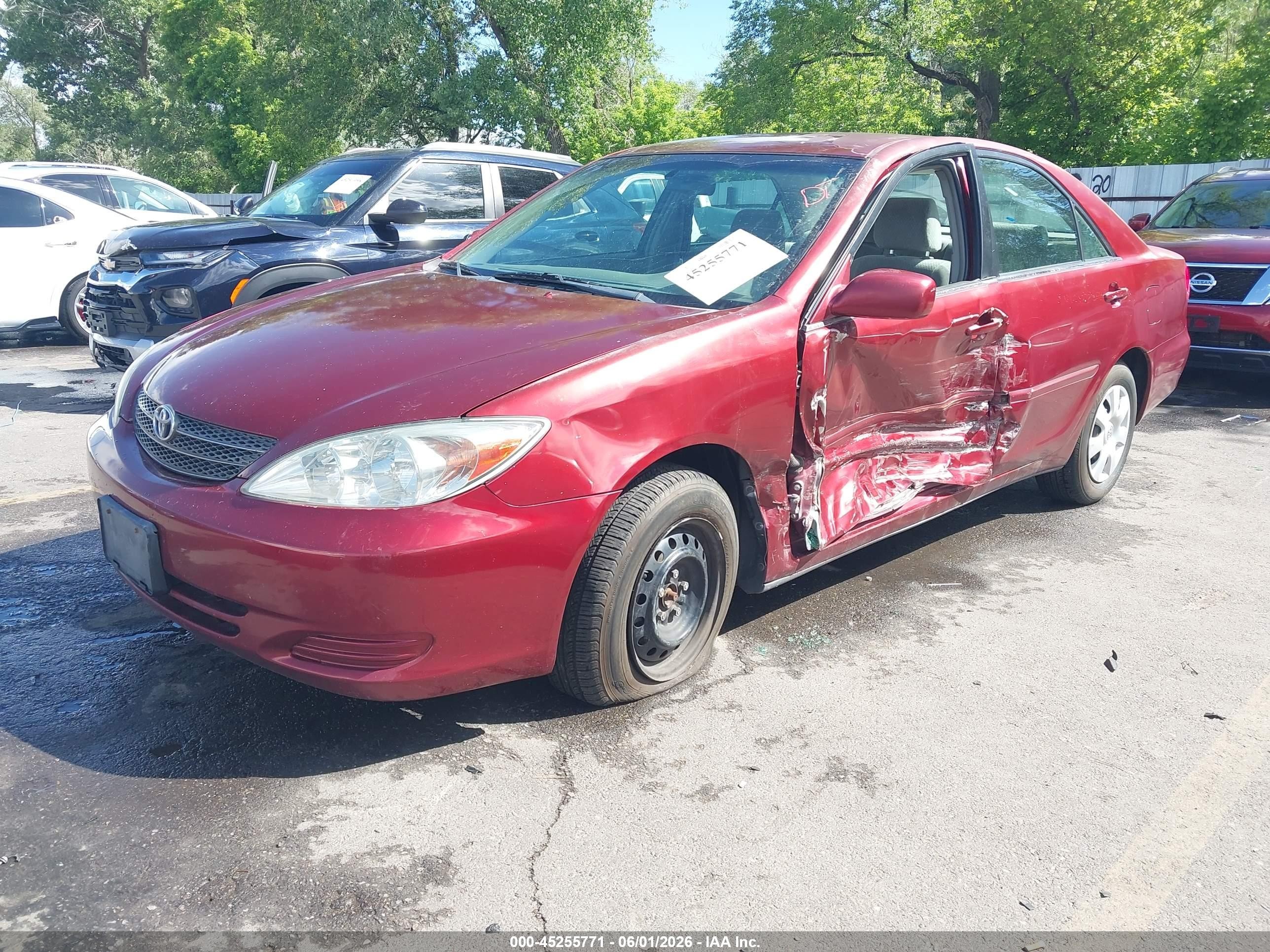 2002 Toyota Camry Le Red vin: 4T1BE30K52U579779