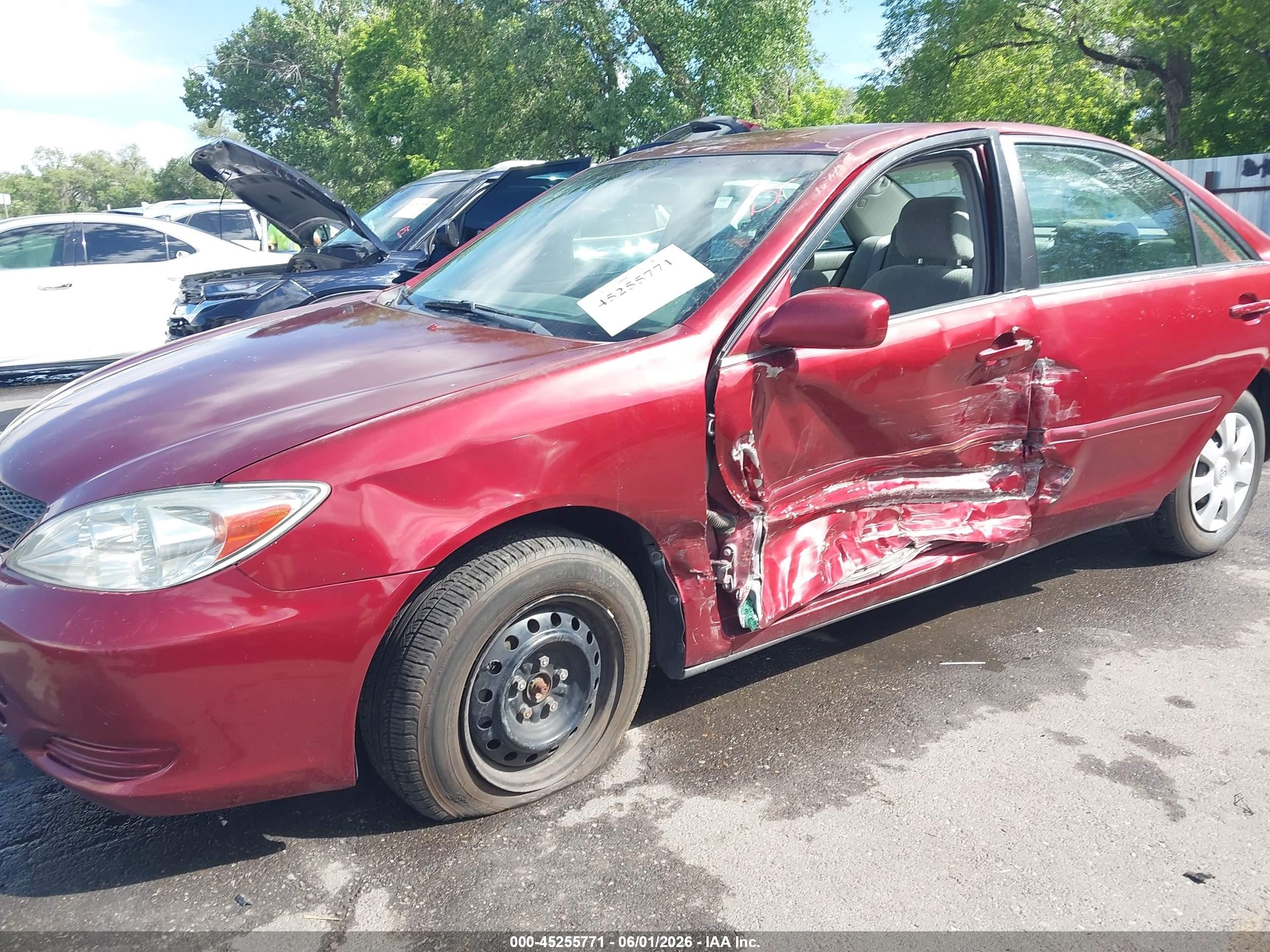 2002 Toyota Camry Le Red vin: 4T1BE30K52U579779