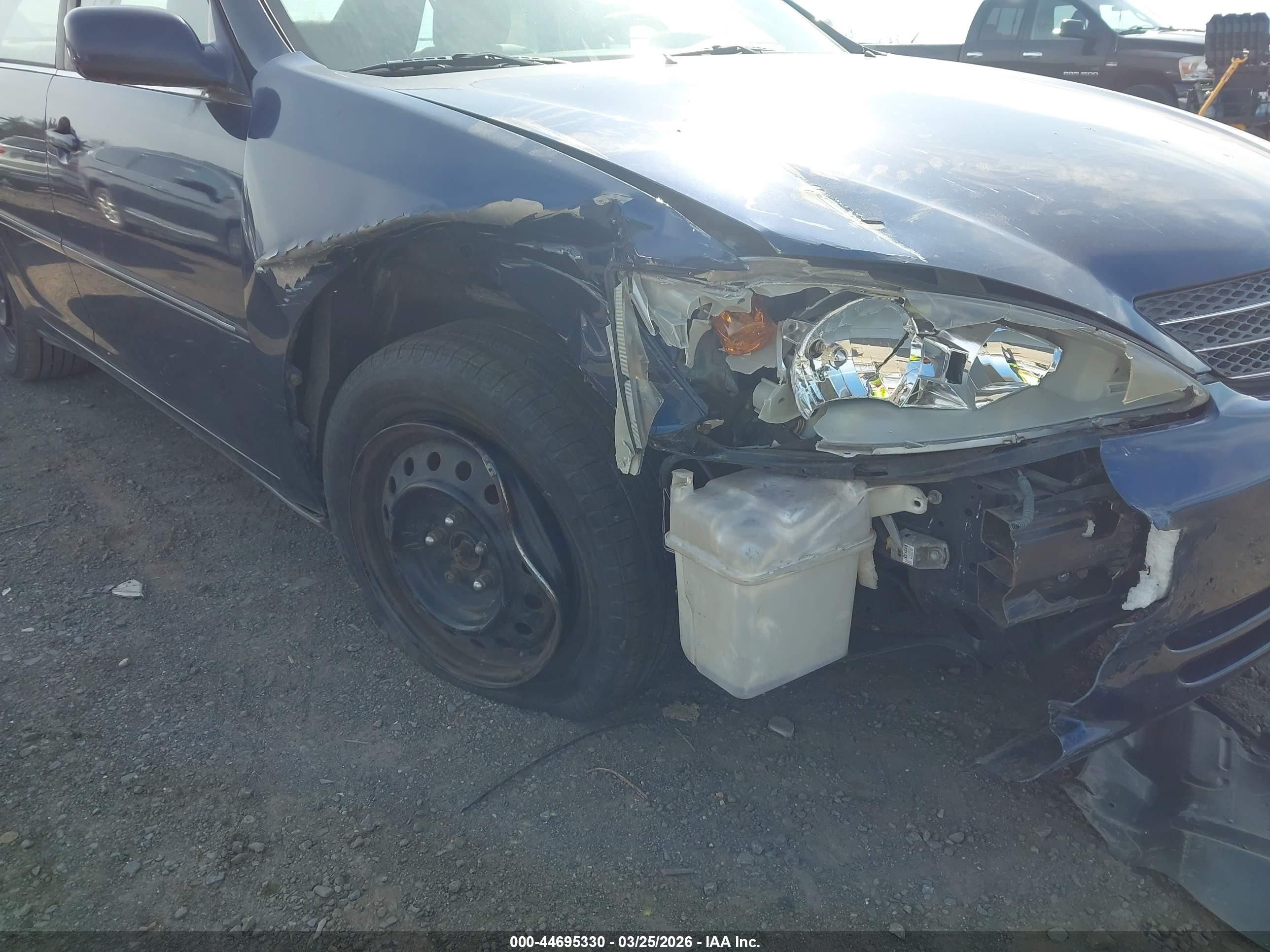 2003 Toyota Camry Xle Dark Blue vin: 4T1BE30K53U177777
