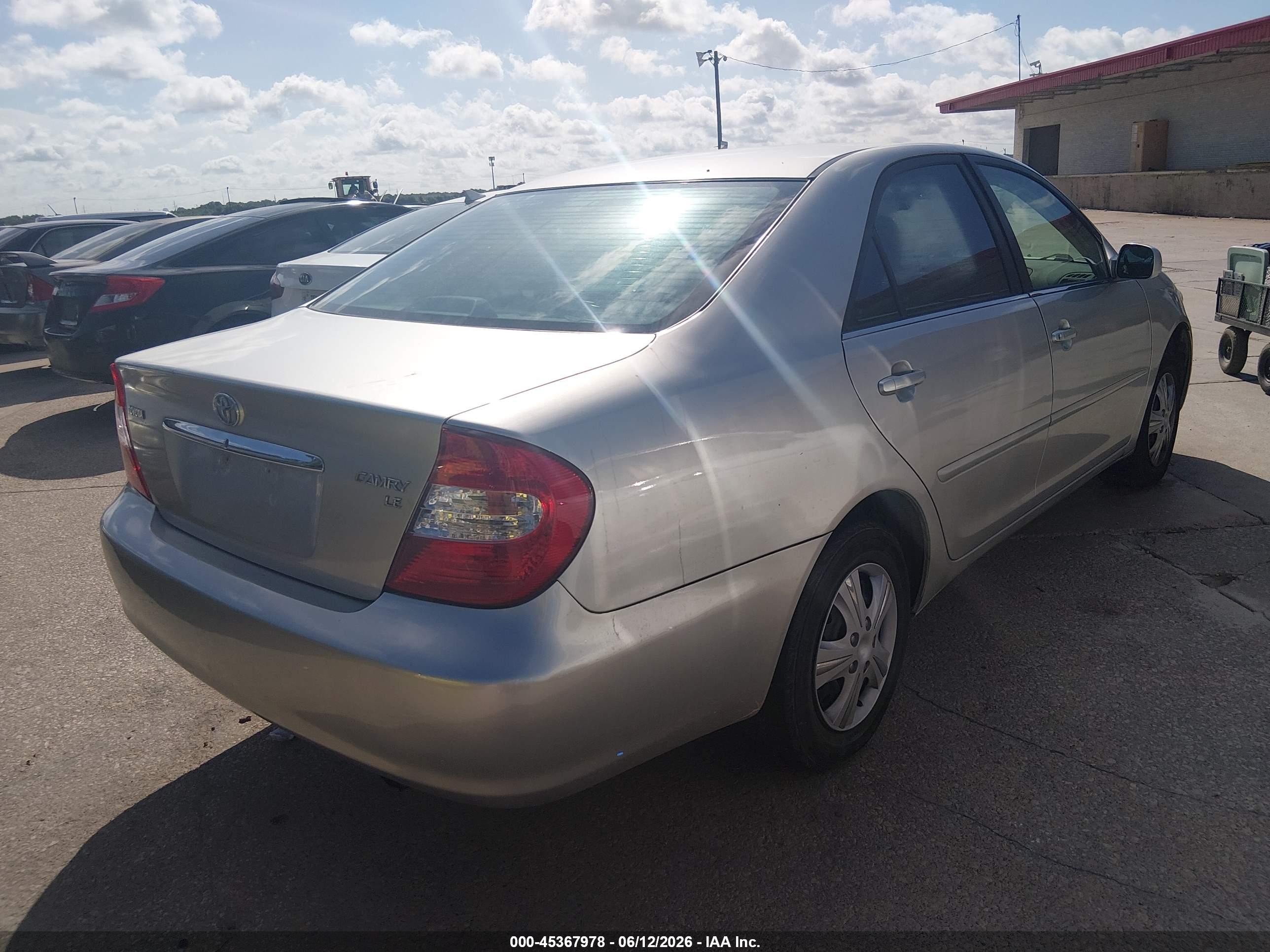 2004 Toyota Camry Le Champagne vin: 4T1BE30K54U294020