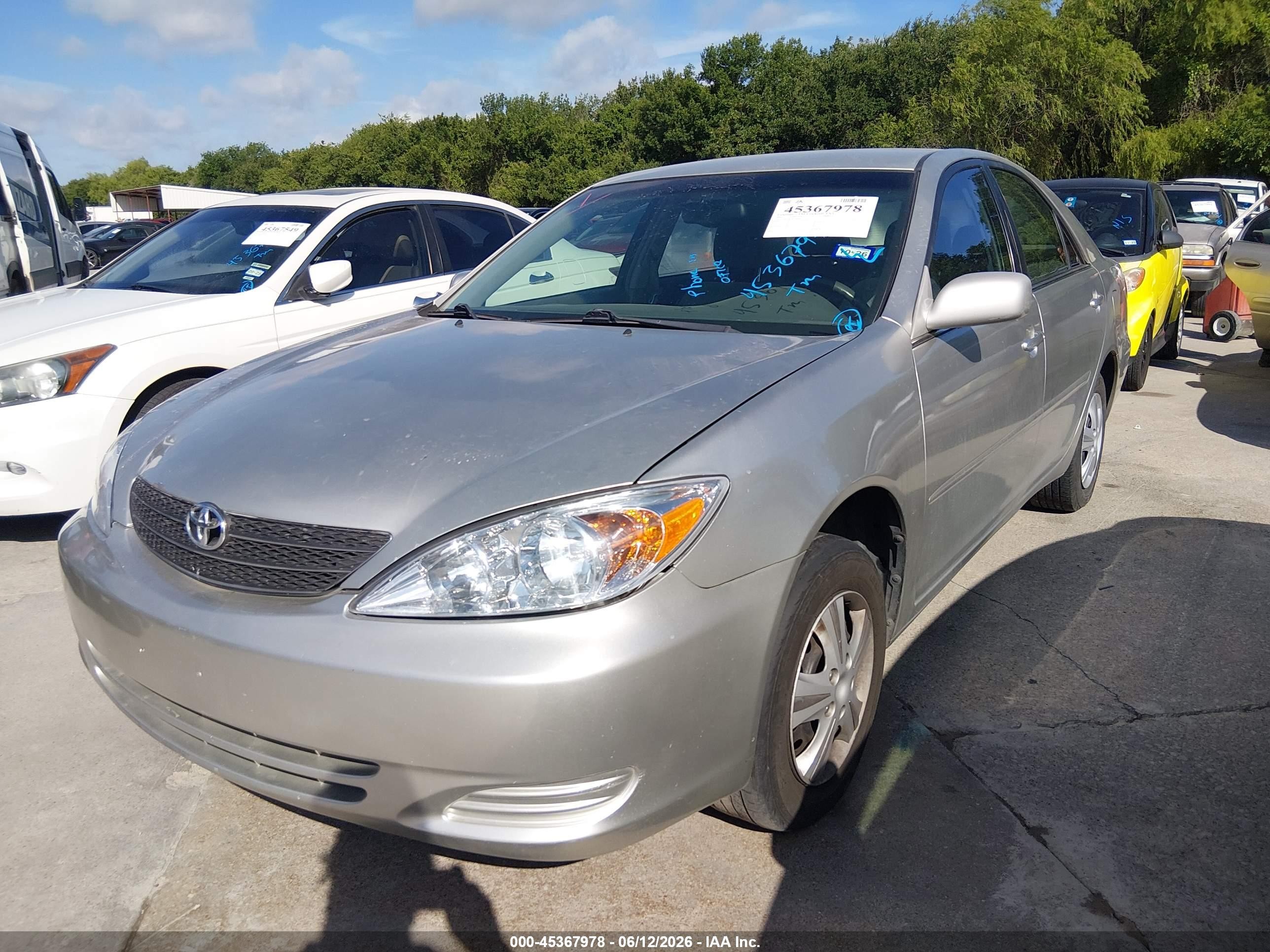 2004 Toyota Camry Le Champagne vin: 4T1BE30K54U294020