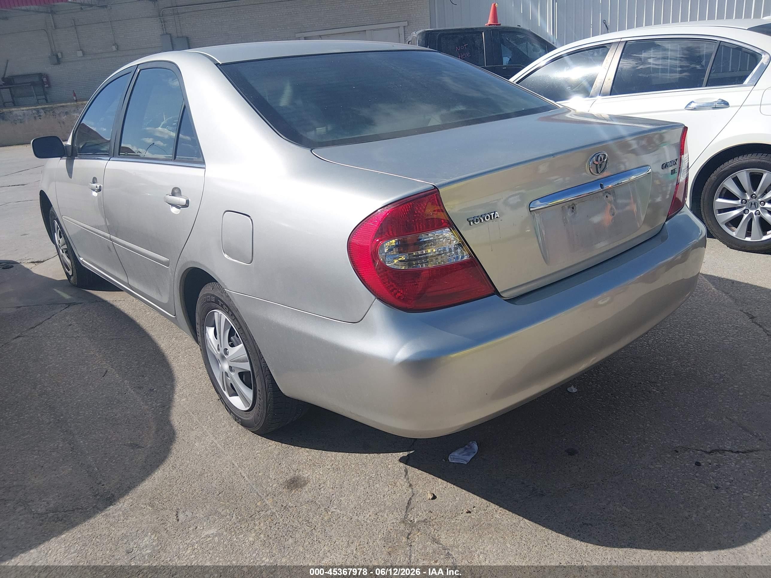 2004 Toyota Camry Le Champagne vin: 4T1BE30K54U294020