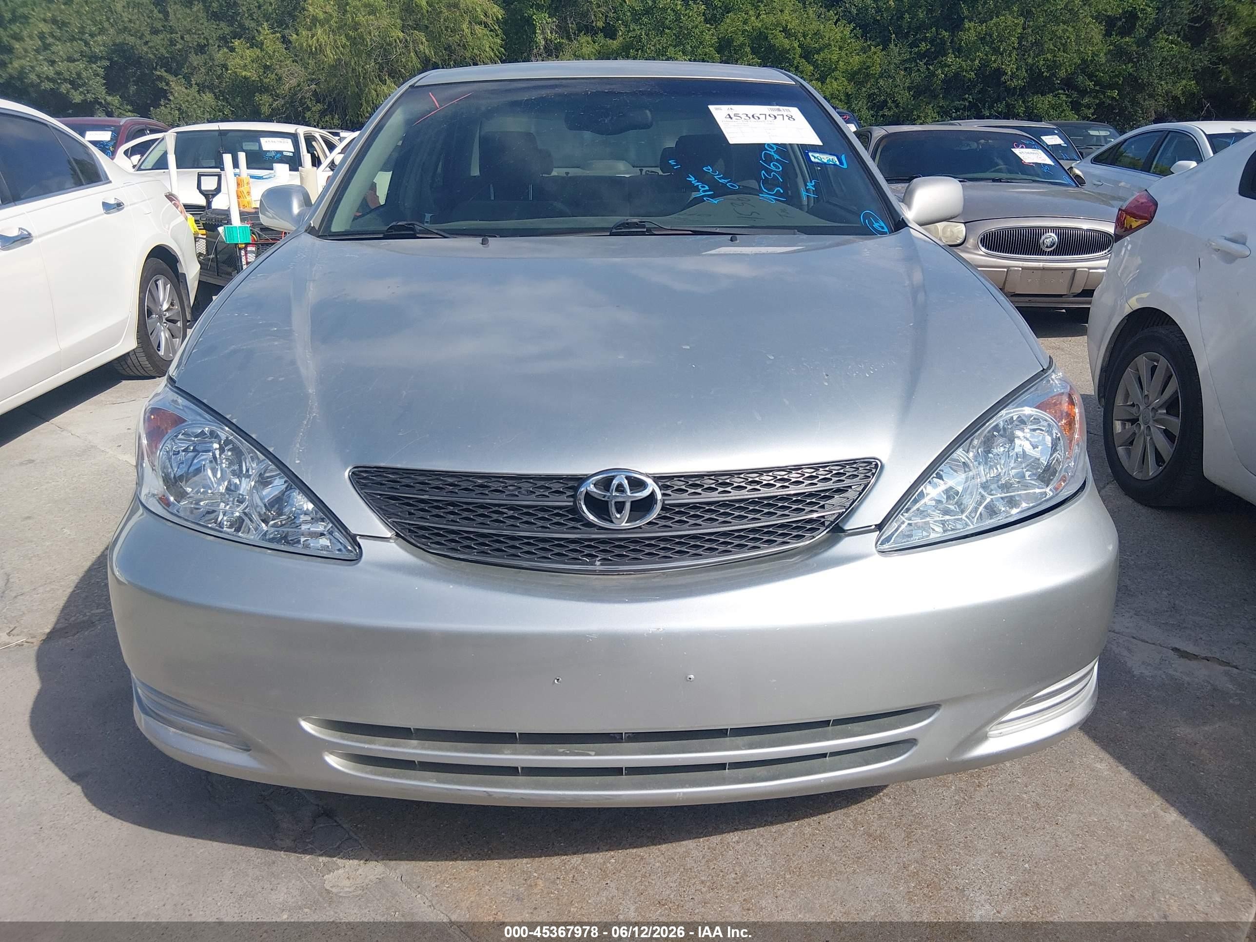 2004 Toyota Camry Le Champagne vin: 4T1BE30K54U294020