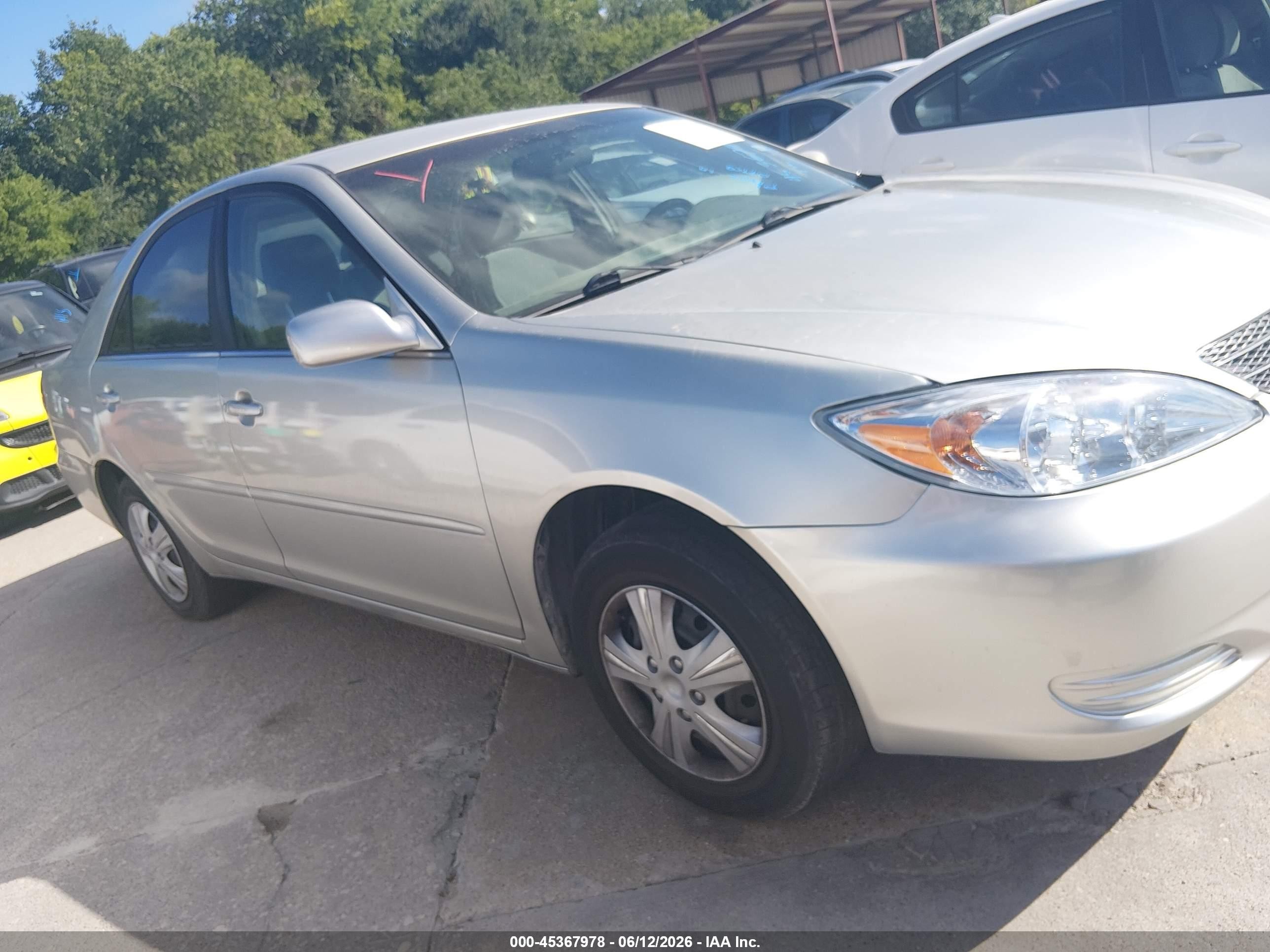 2004 Toyota Camry Le Champagne vin: 4T1BE30K54U294020