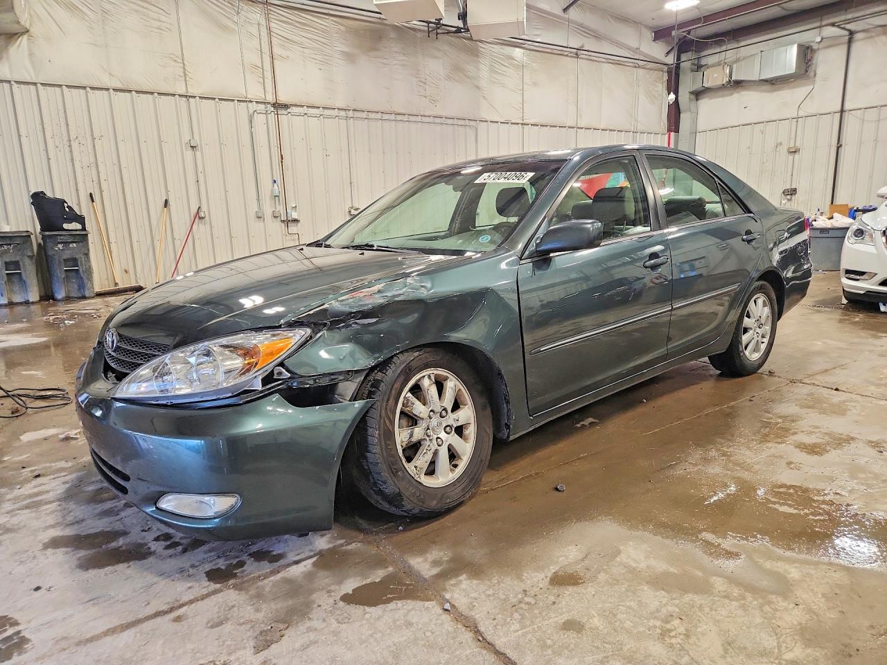 2004 Toyota Camry Xle Green vin: 4T1BE30K54U304500